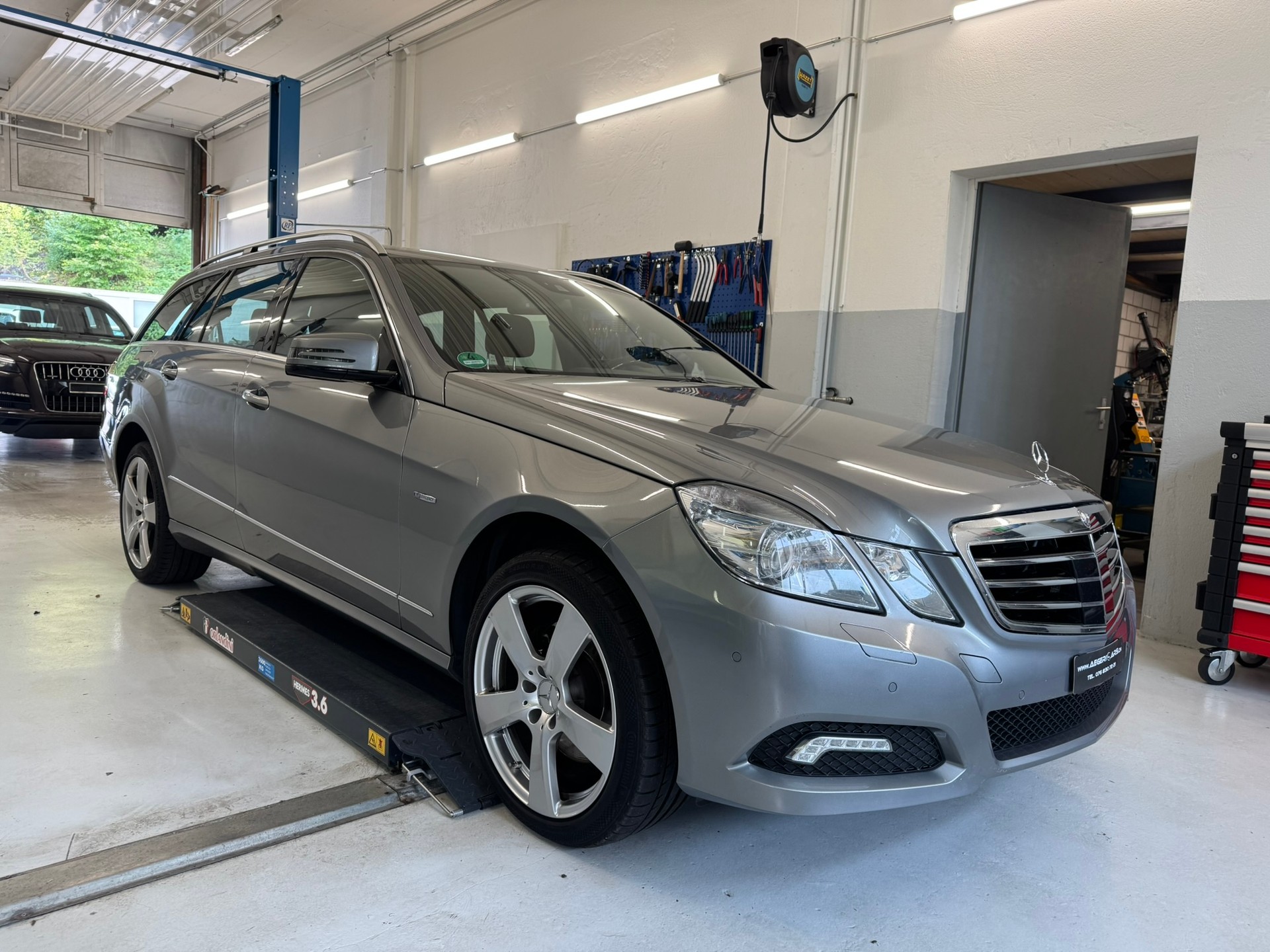 MERCEDES-BENZ E 350 CDI BlueEff. Avantgarde 4Matic 7G-Tronic-image-2