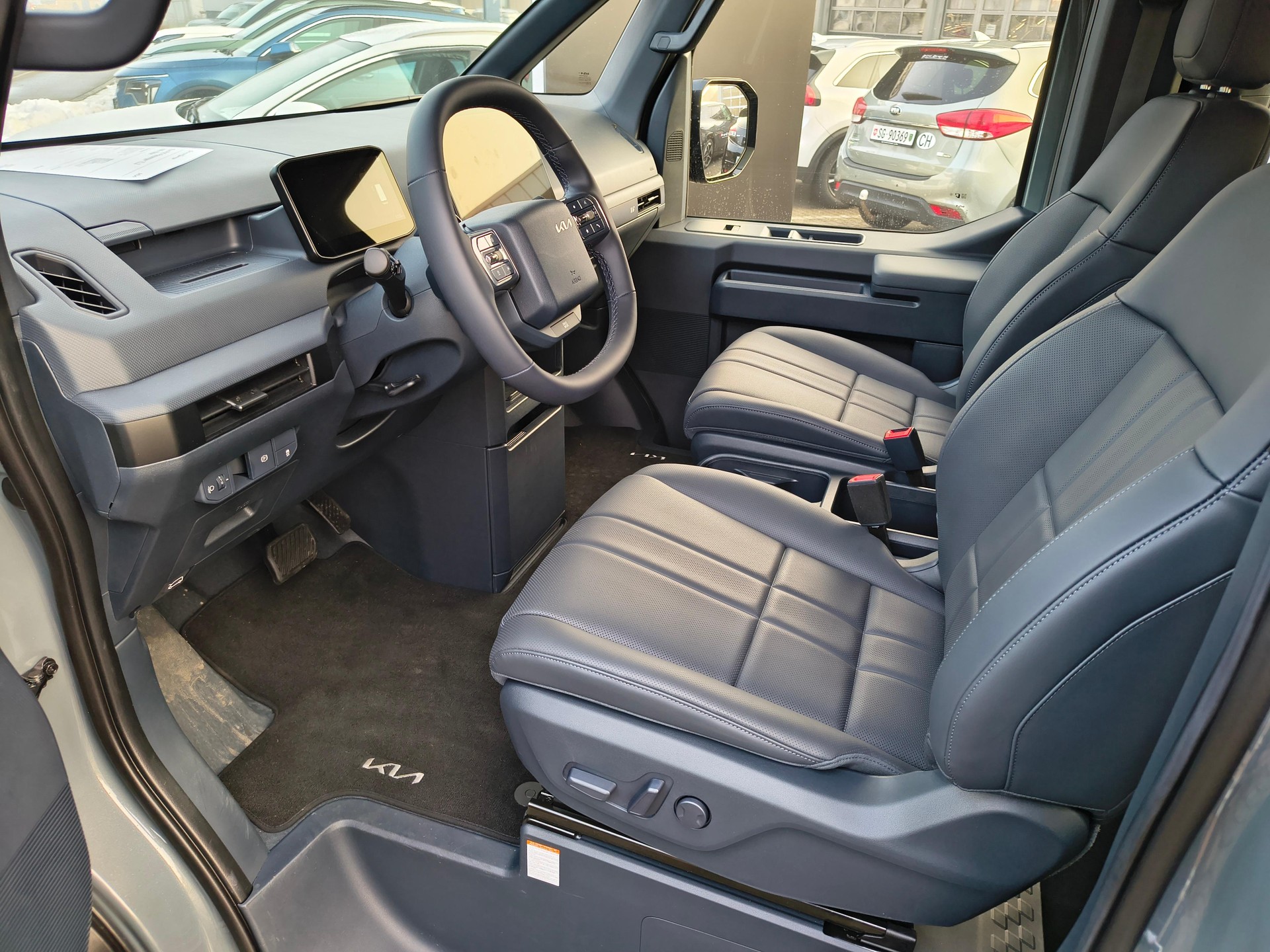 KIA PV5 Passenger 71.2 kWh Elite-image-5