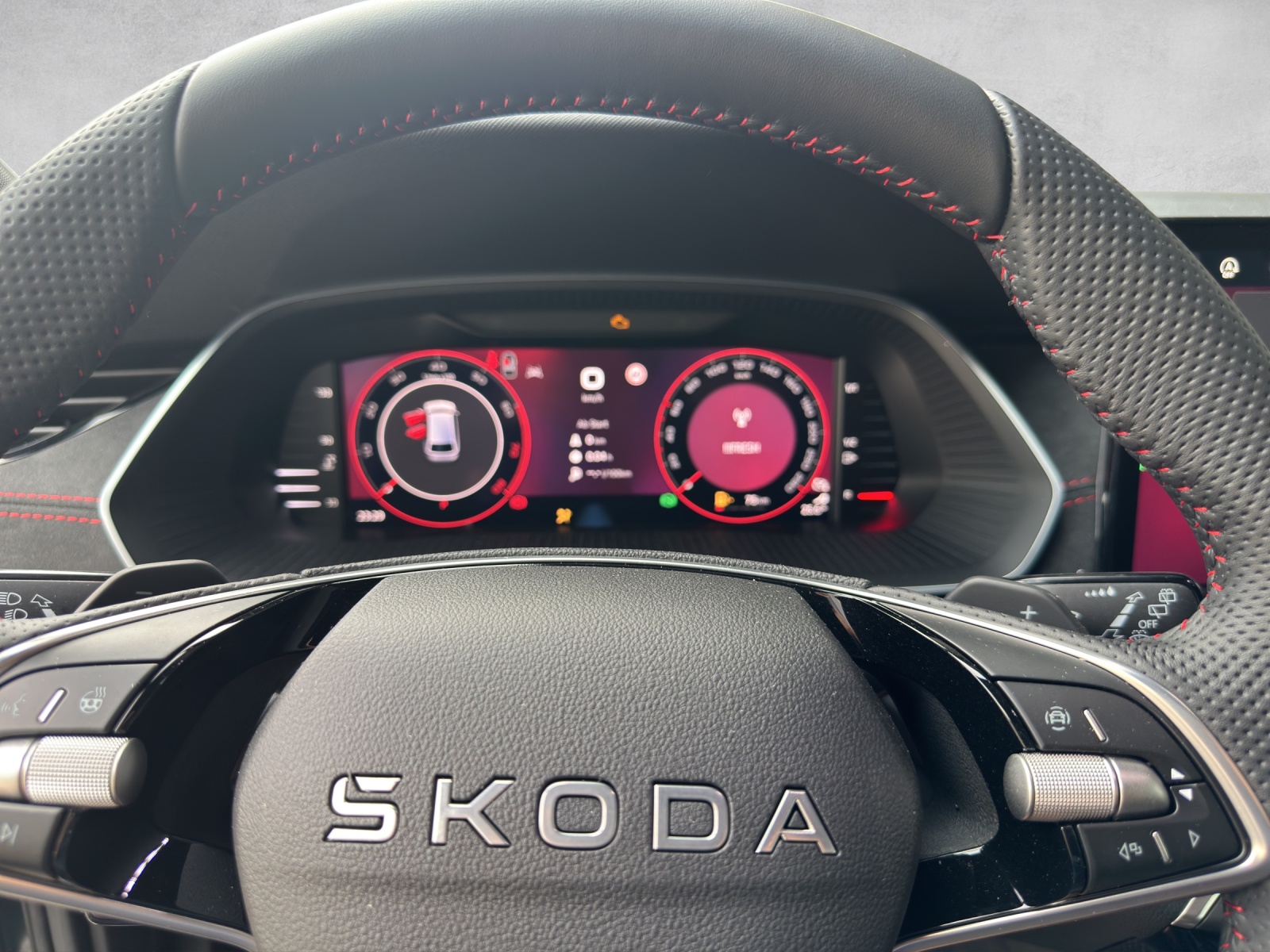 SKODA SKODA Octavia RS 30 Years Edition-image-7