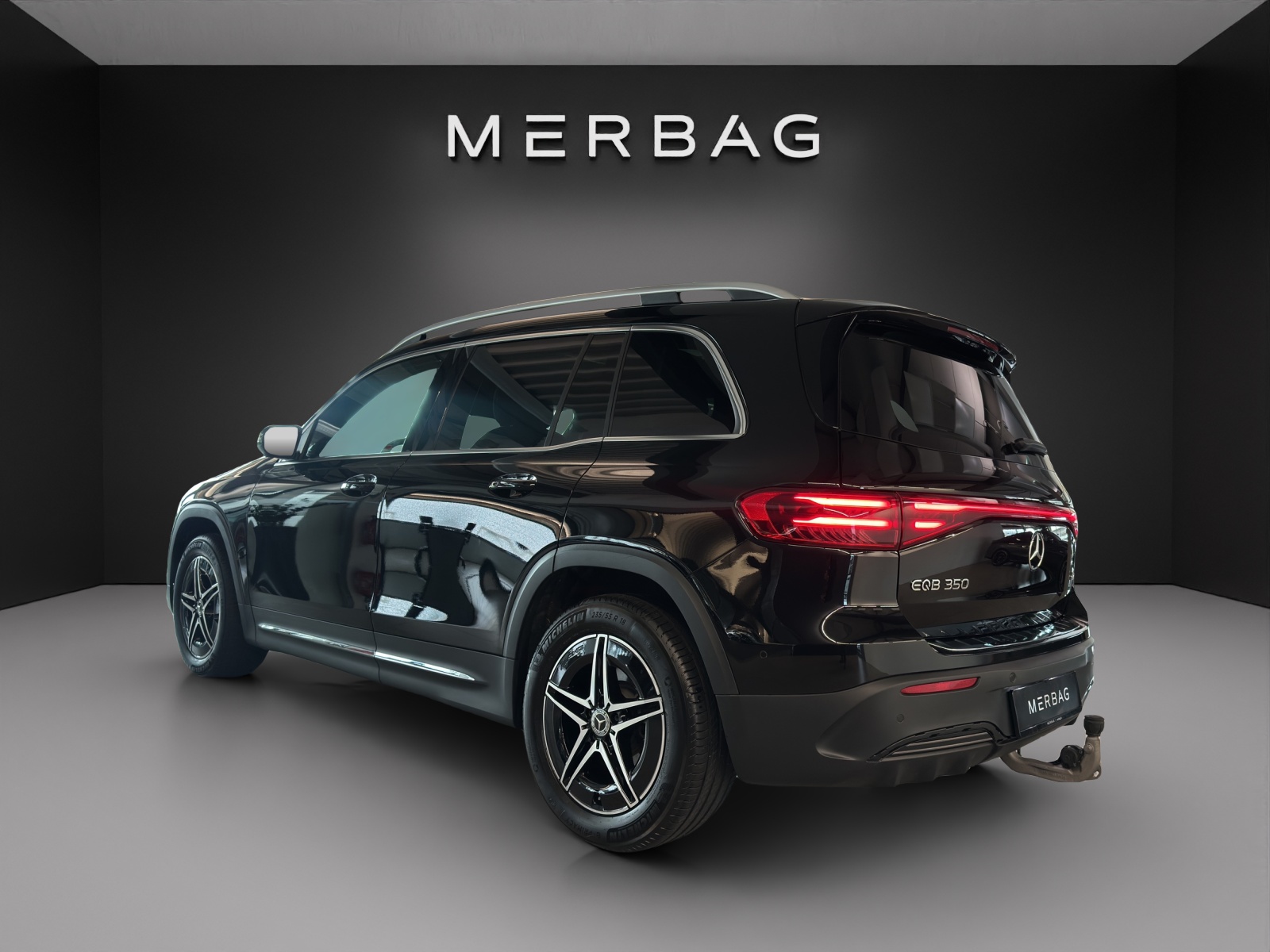 MERCEDES-BENZ EQB 350 AMG Line 4Matic-image-3