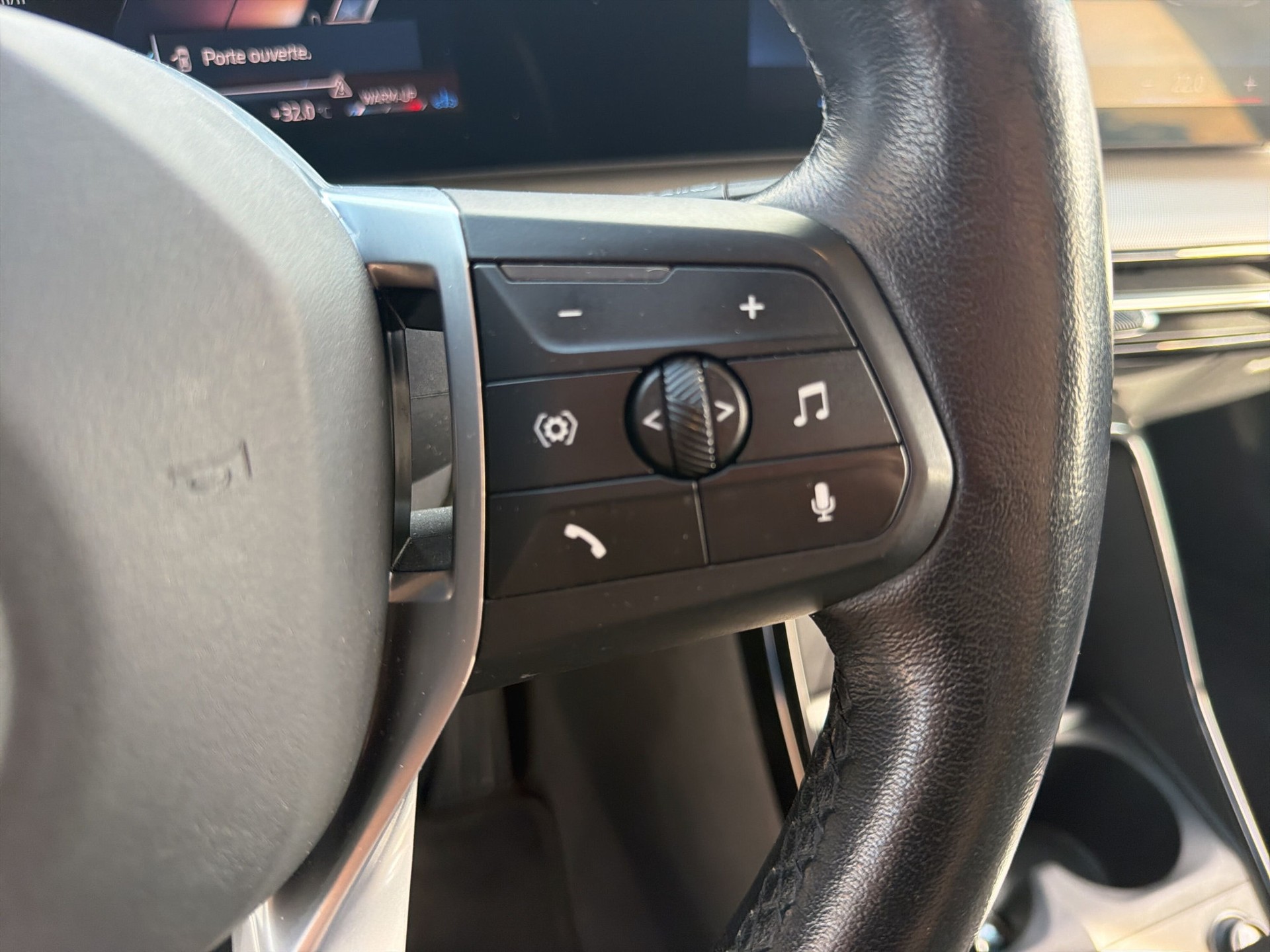 BMW 218d Active Tourer DKG-image-14