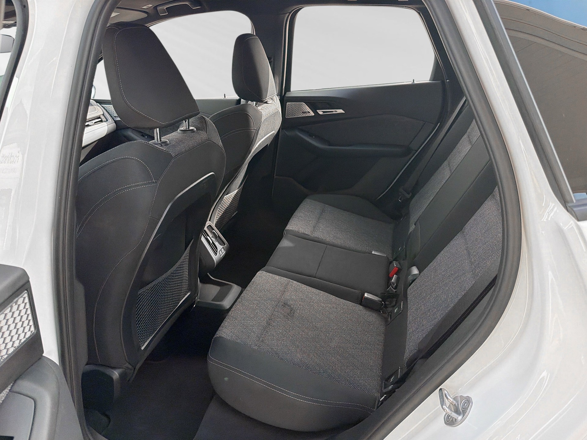 BMW 218d Active Tourer DKG-image-6