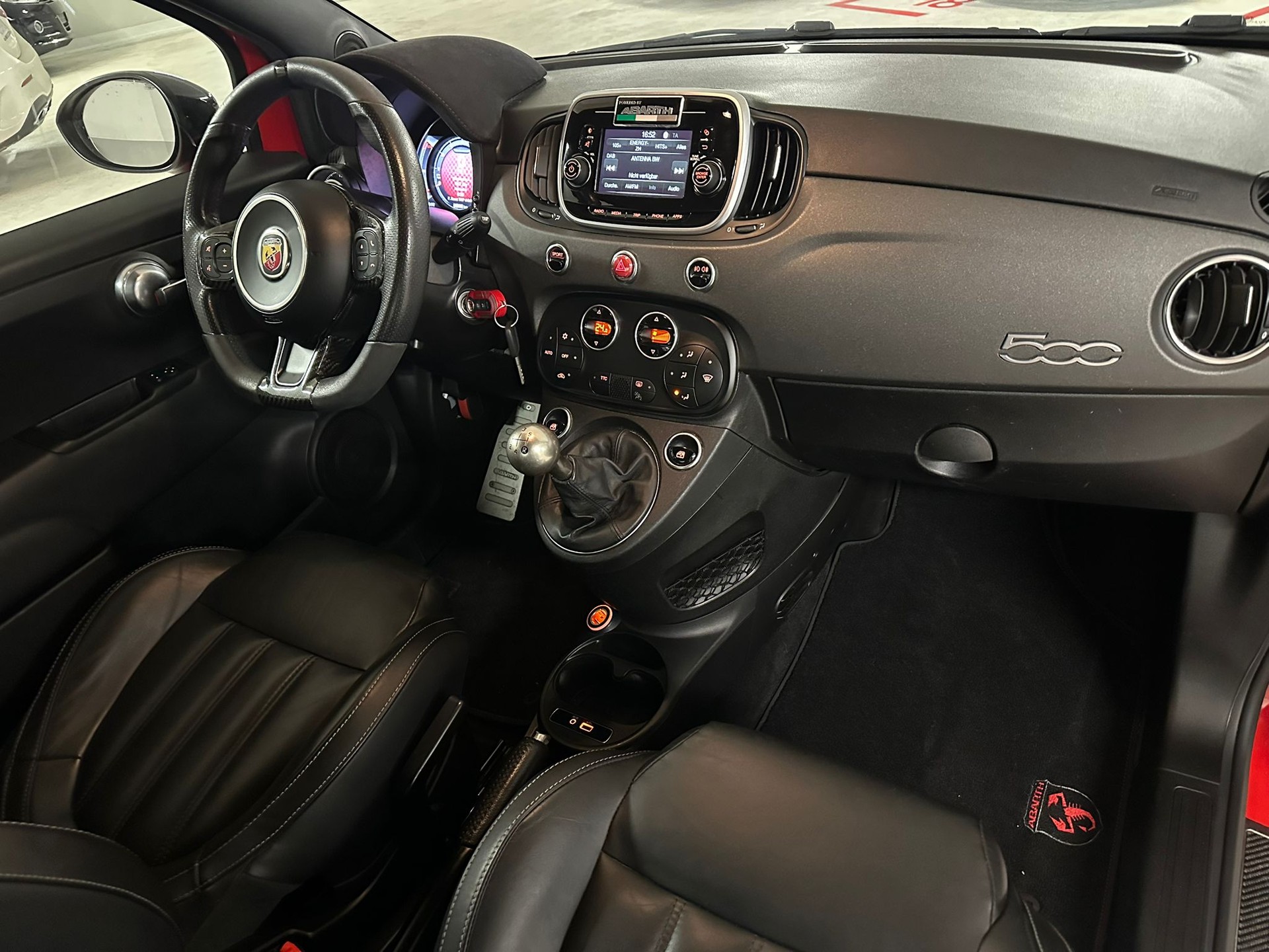 FIAT 595 1.4 16V Turbo Abarth Competizione-image-17