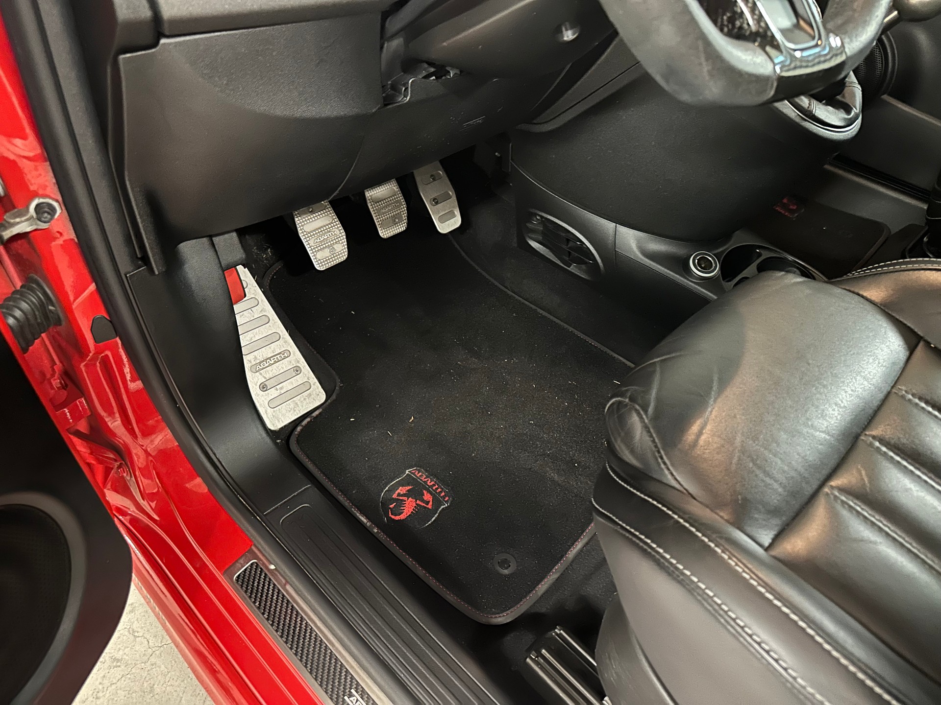 FIAT 595 1.4 16V Turbo Abarth Competizione-image-9