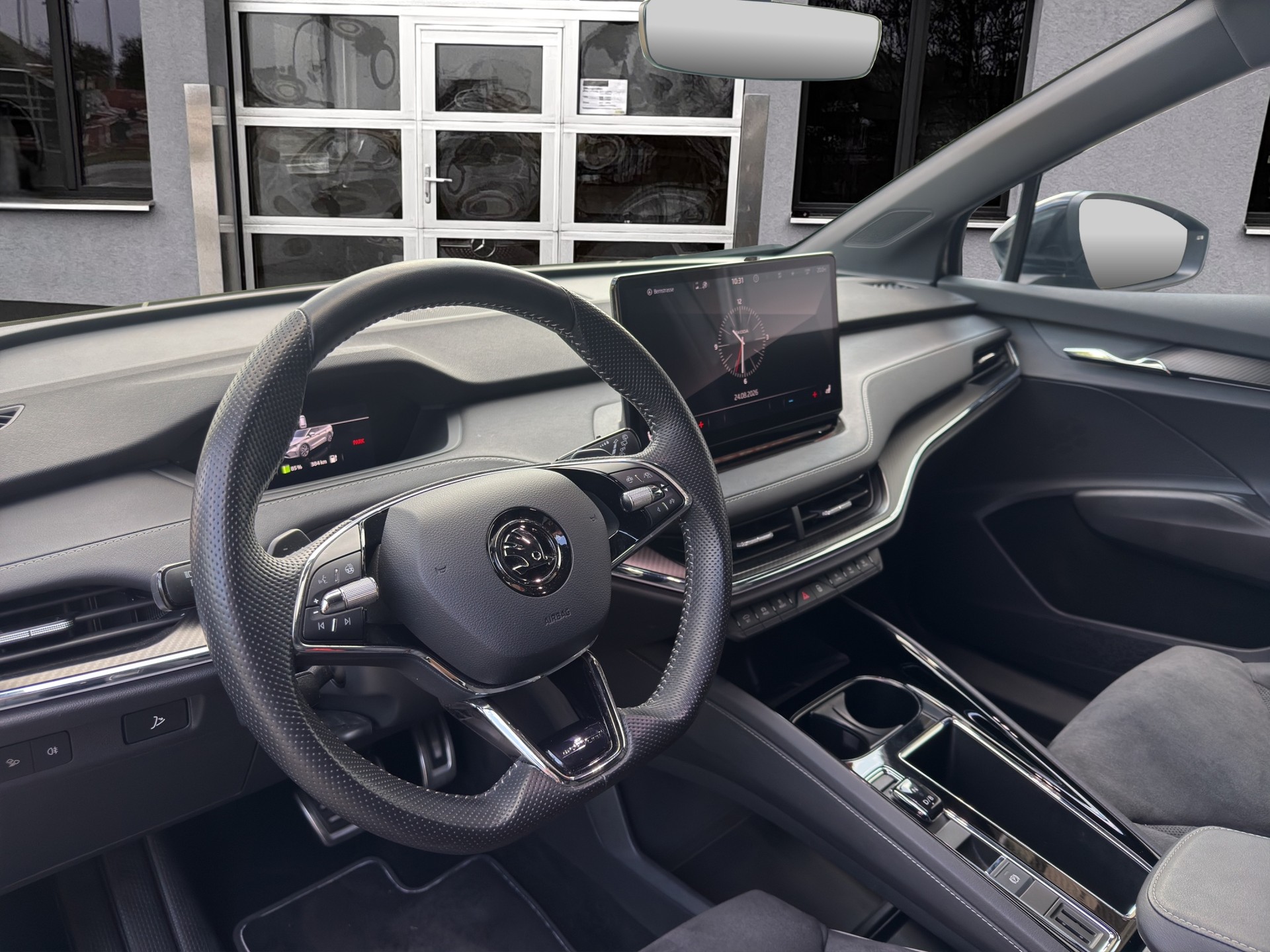 SKODA Enyaq iV 80x SportLine-image-10