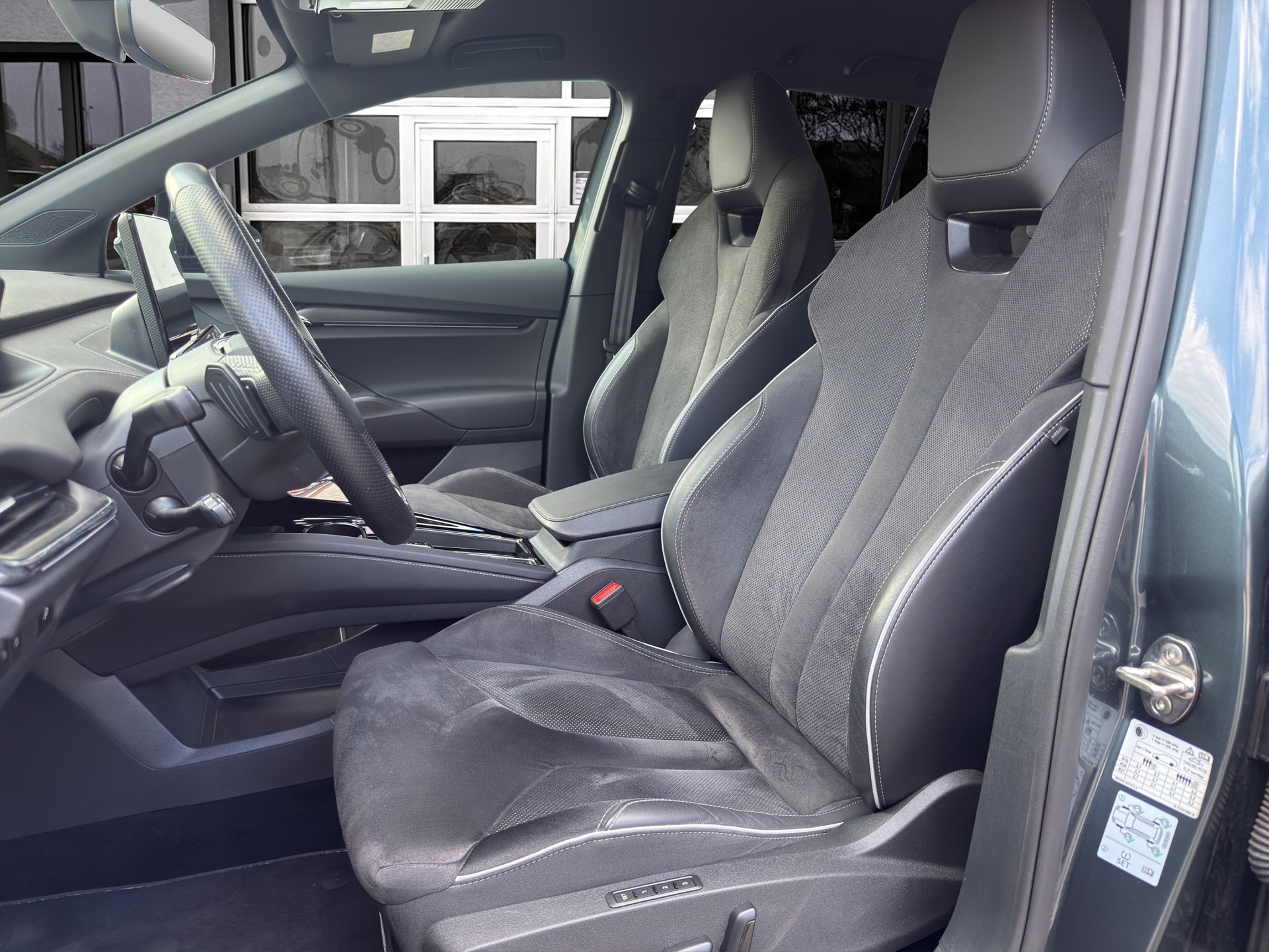 SKODA Enyaq iV 80x SportLine-image-14