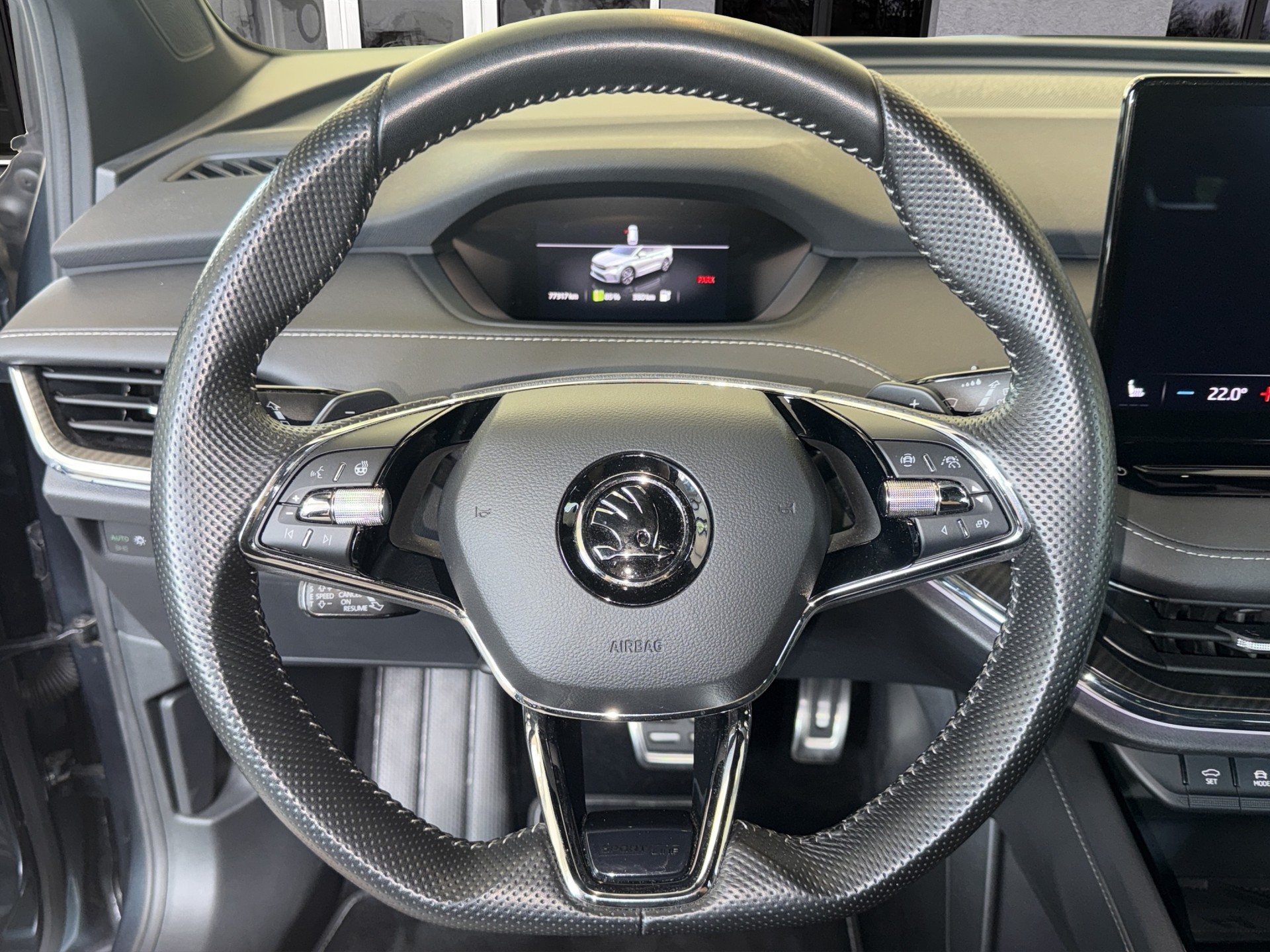 SKODA Enyaq iV 80x SportLine-image-9