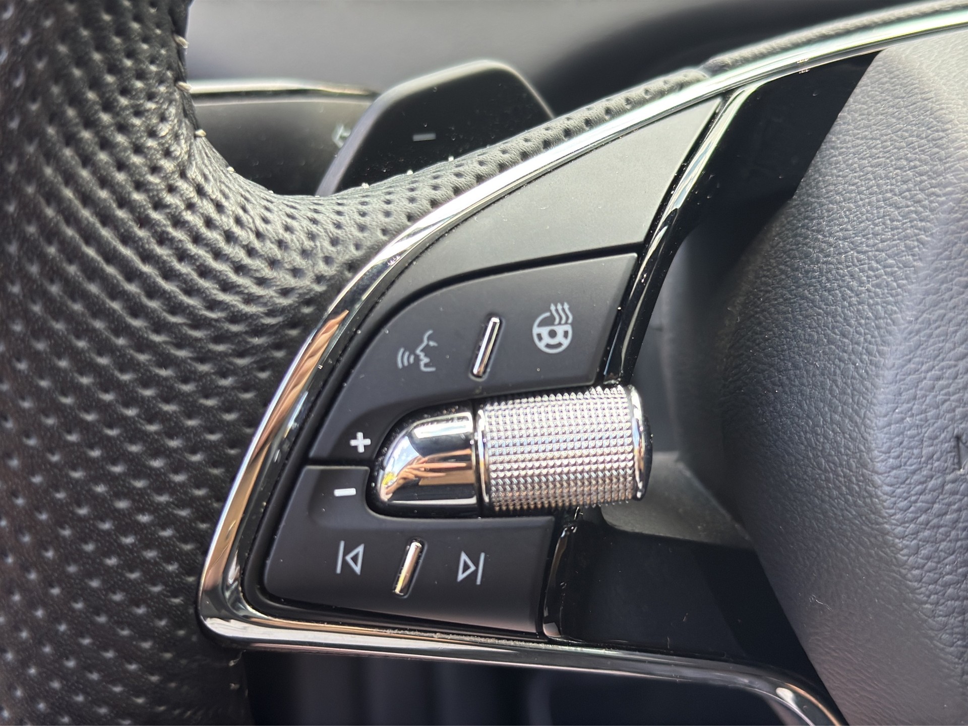SKODA Enyaq iV 80x SportLine-image-28