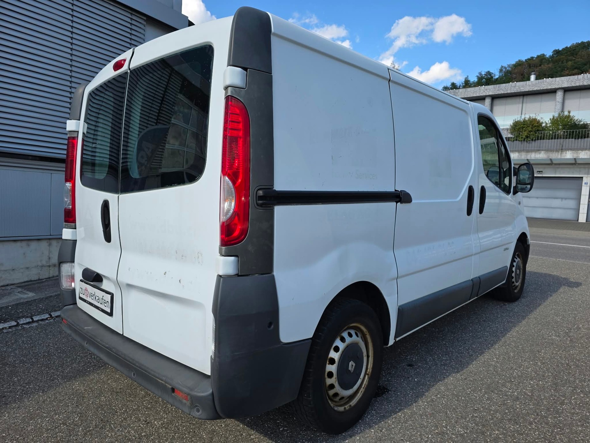 RENAULT Trafic 2.0 dCi 115 2.9t L2H1-image-3