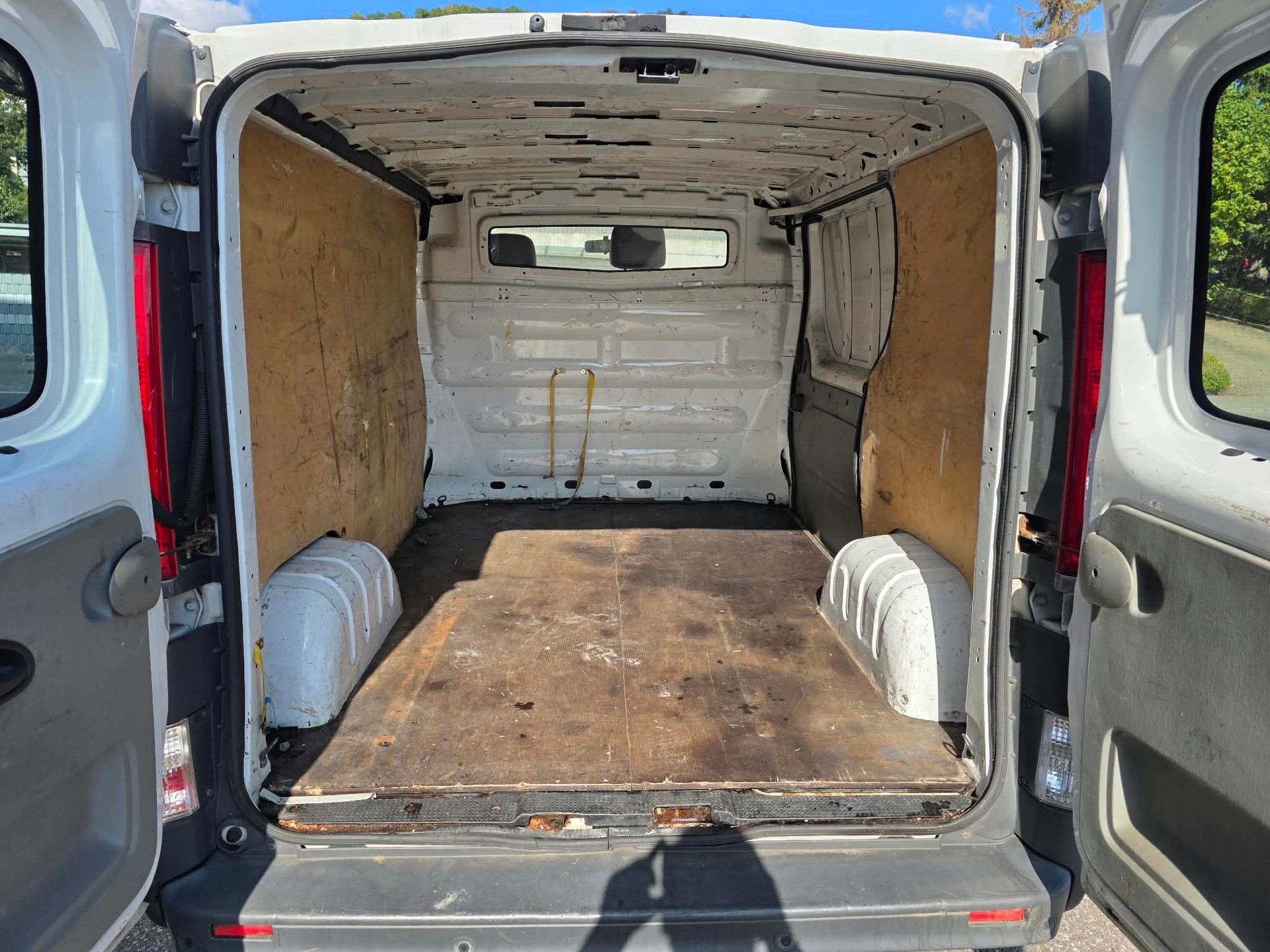 RENAULT Trafic 2.0 dCi 115 2.9t L2H1-image-9