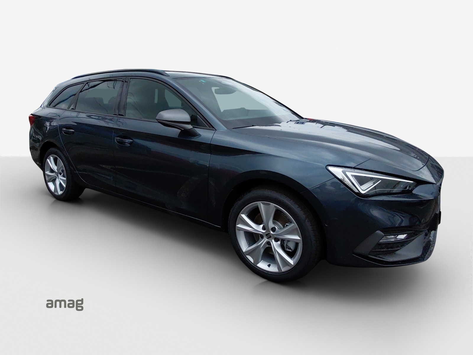 SEAT Leon ST 1.5 eHybrid pHEV DSG FR-image-5
