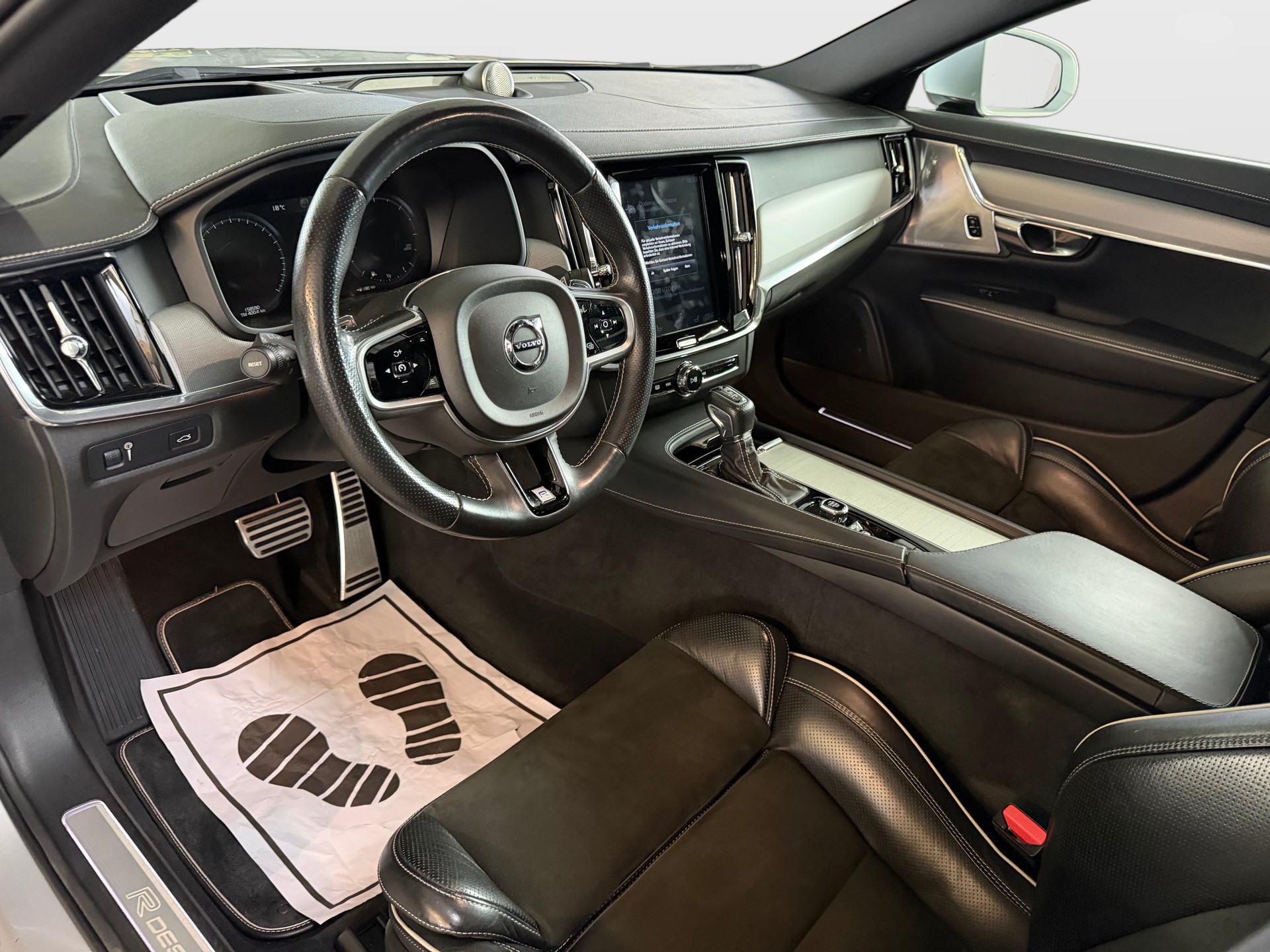 VOLVO S90 D5 AWD R-Design Geartronic Powerpulse | Frisch MFK | Zahnriemen ers. | Ab Service | CH-Auto-image-7