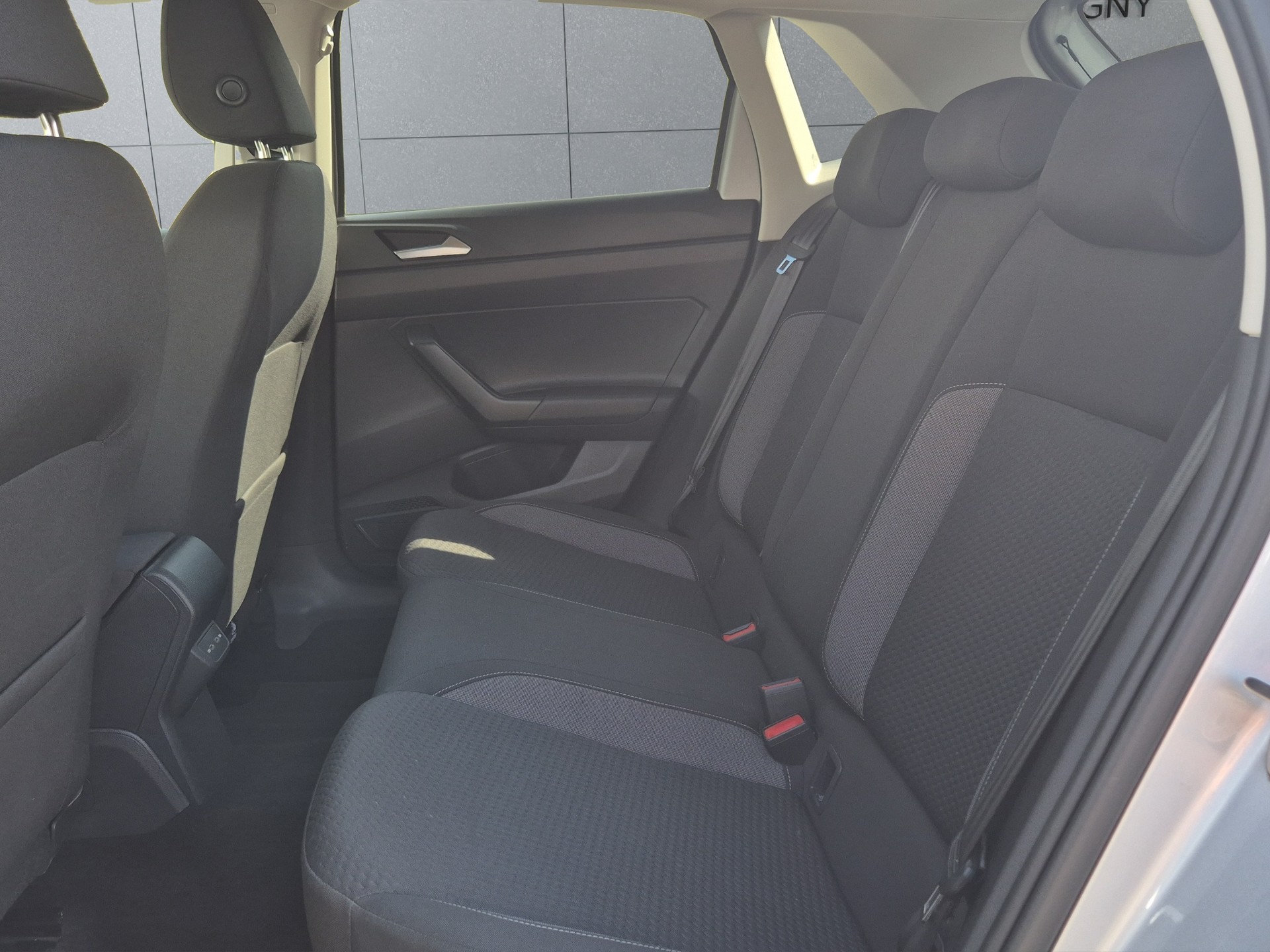 VW Polo 1.0 TSI 110 Life DSG-image-11