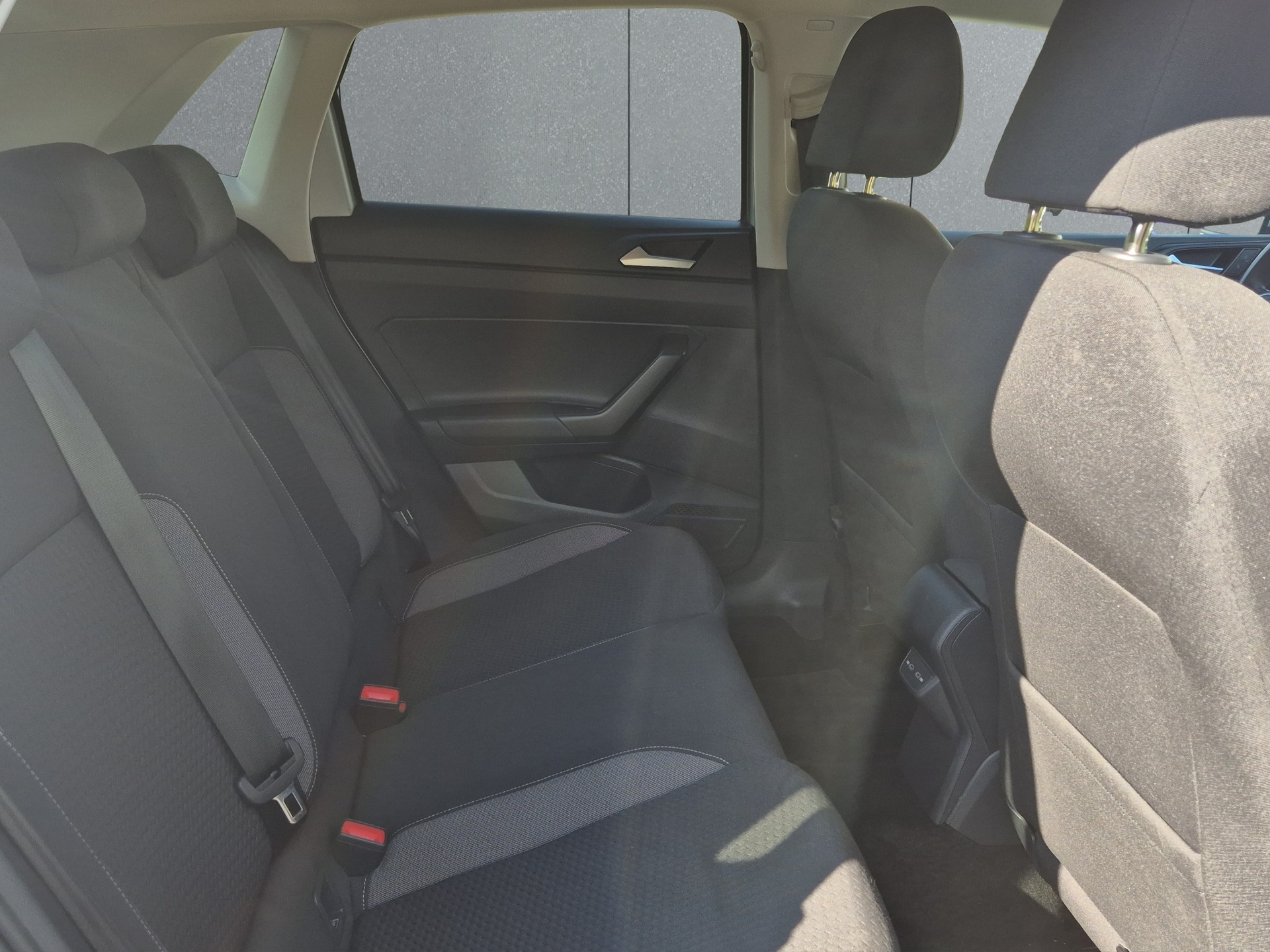 VW Polo 1.0 TSI 110 Life DSG-image-16