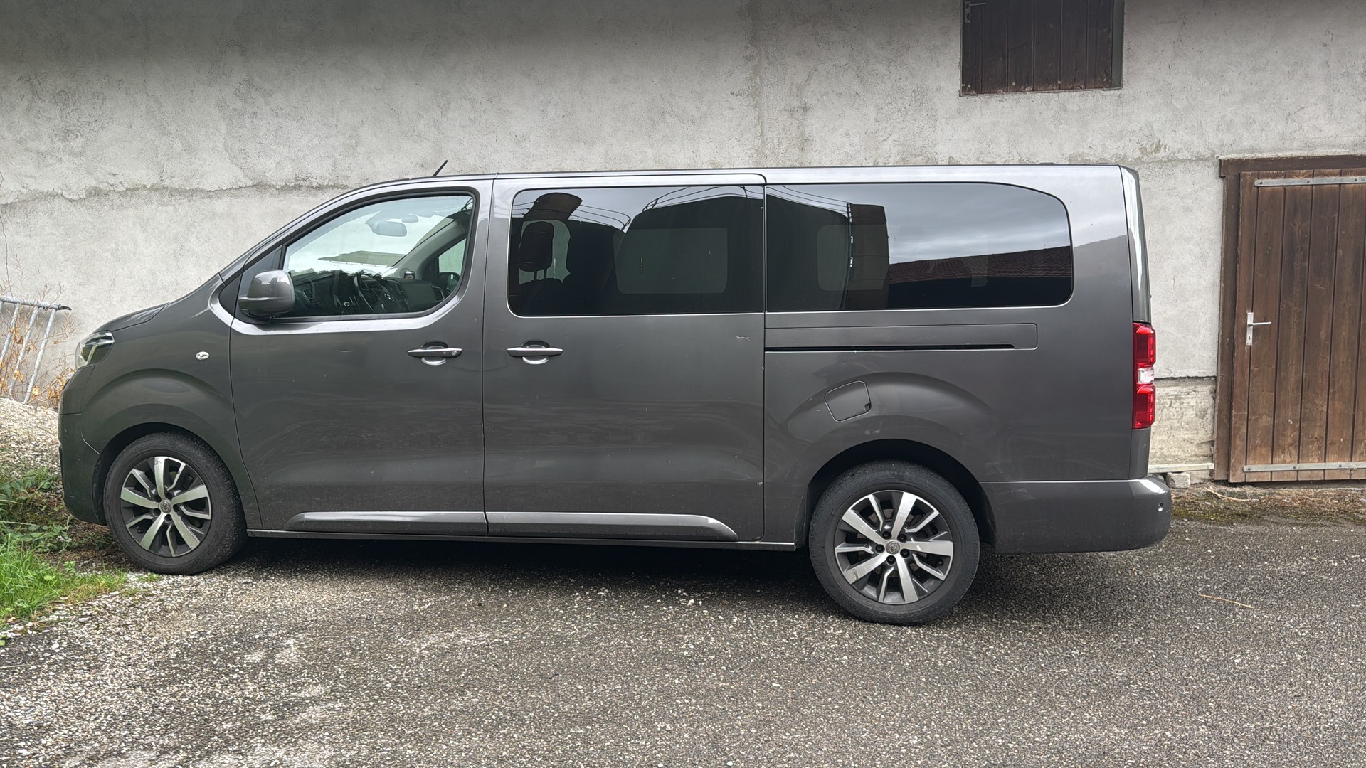 TOYOTA Proace Verso 2.0 D L2-image-2