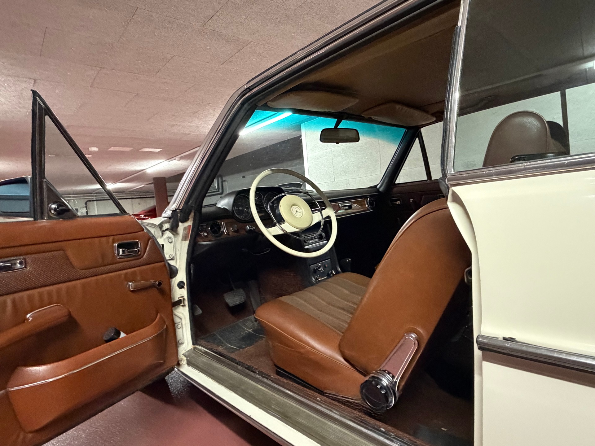 MERCEDES-BENZ 280 CE Coupé-image-6