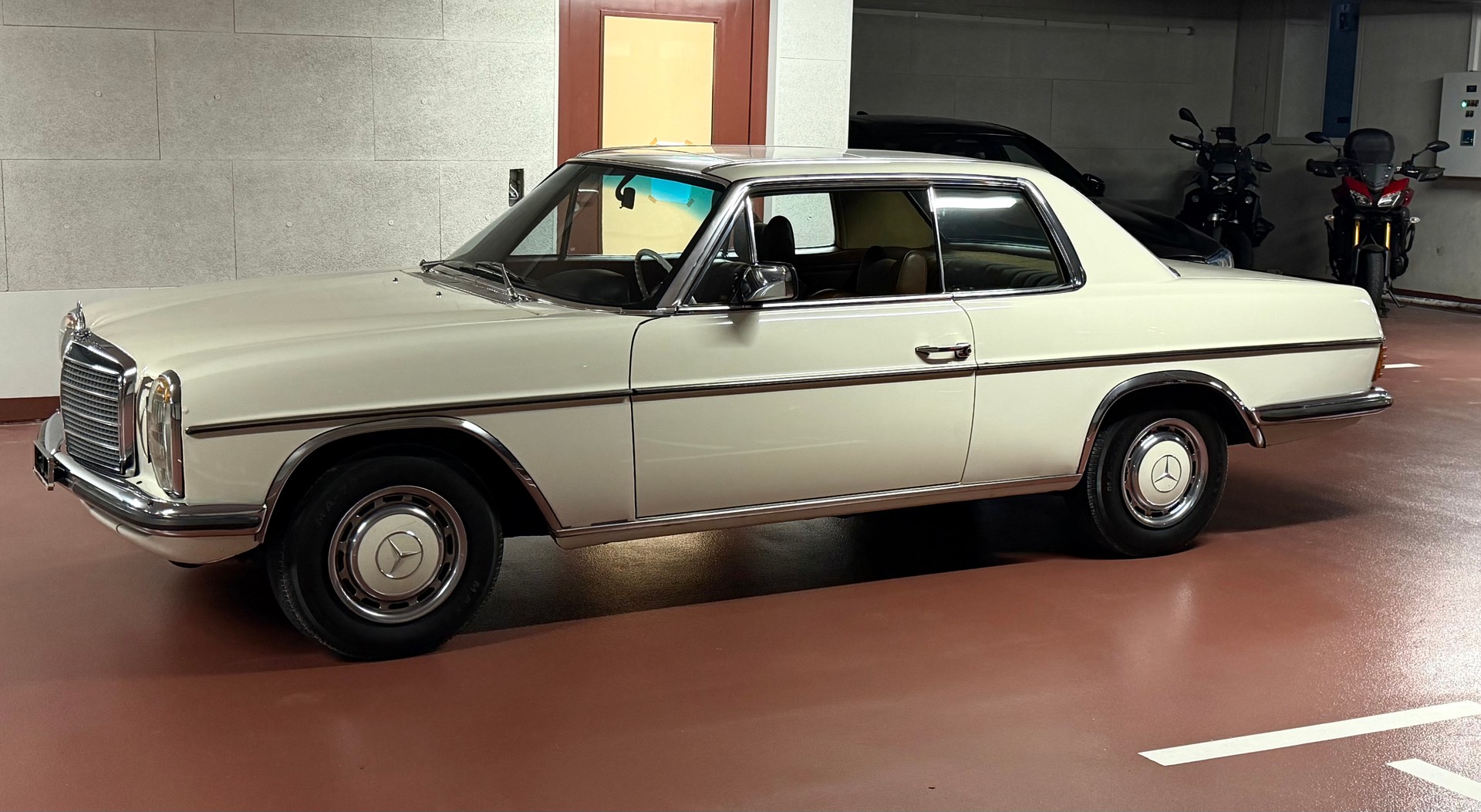 MERCEDES-BENZ 280 CE Coupé-image-1