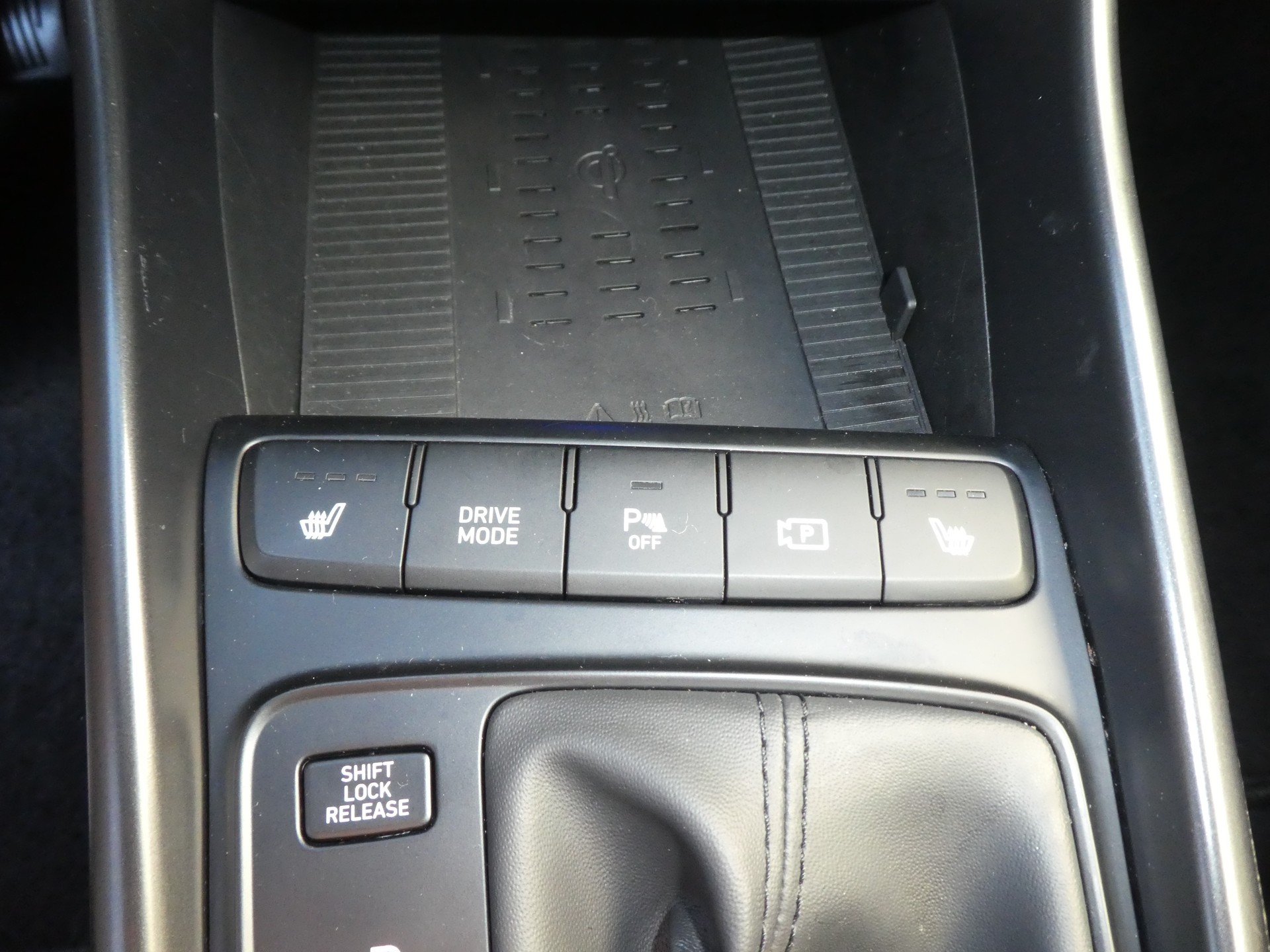 HYUNDAI i20 1.0 T-GDi Amplia DCT-image-10