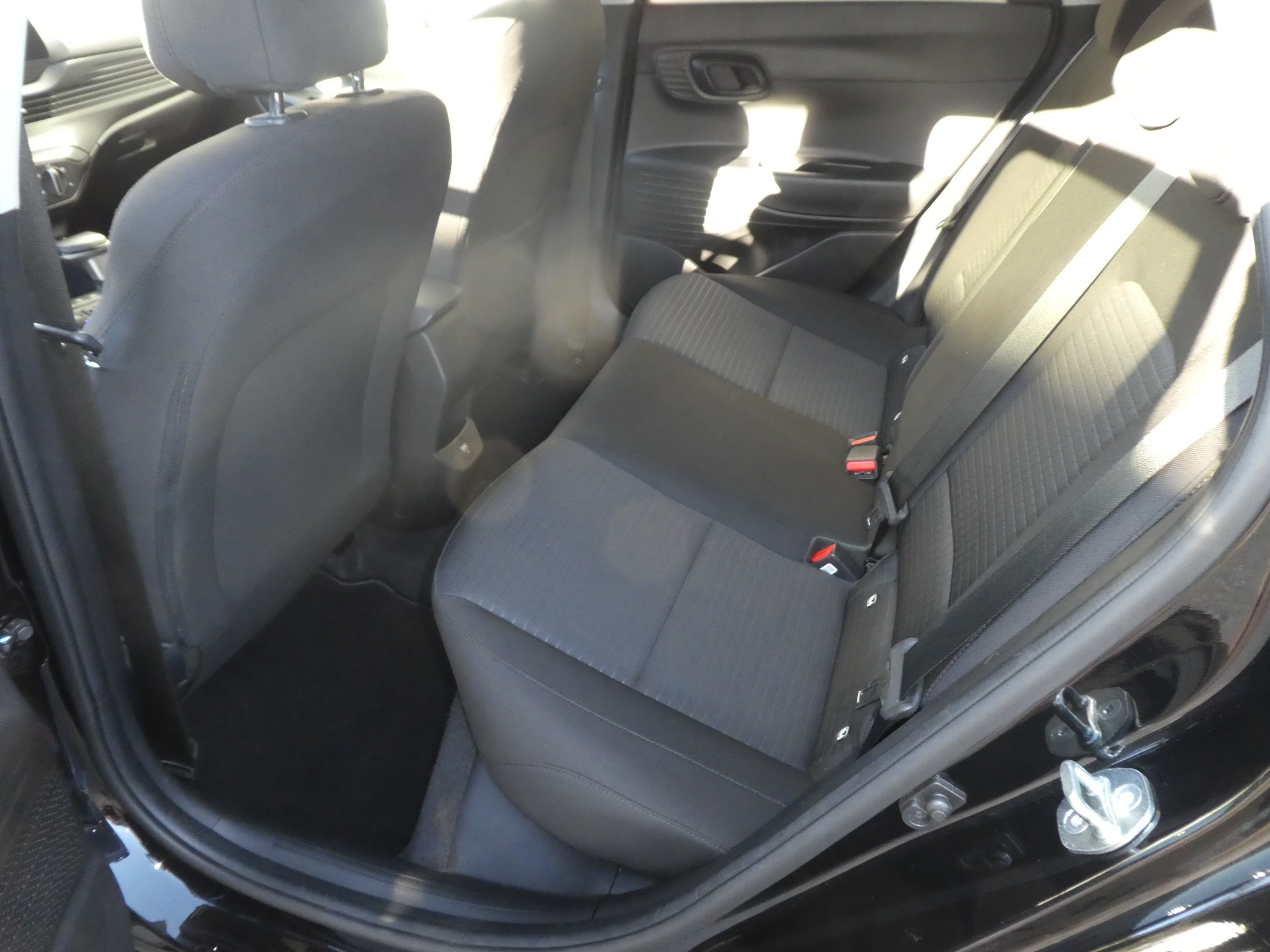 HYUNDAI i20 1.0 T-GDi Amplia DCT-image-13