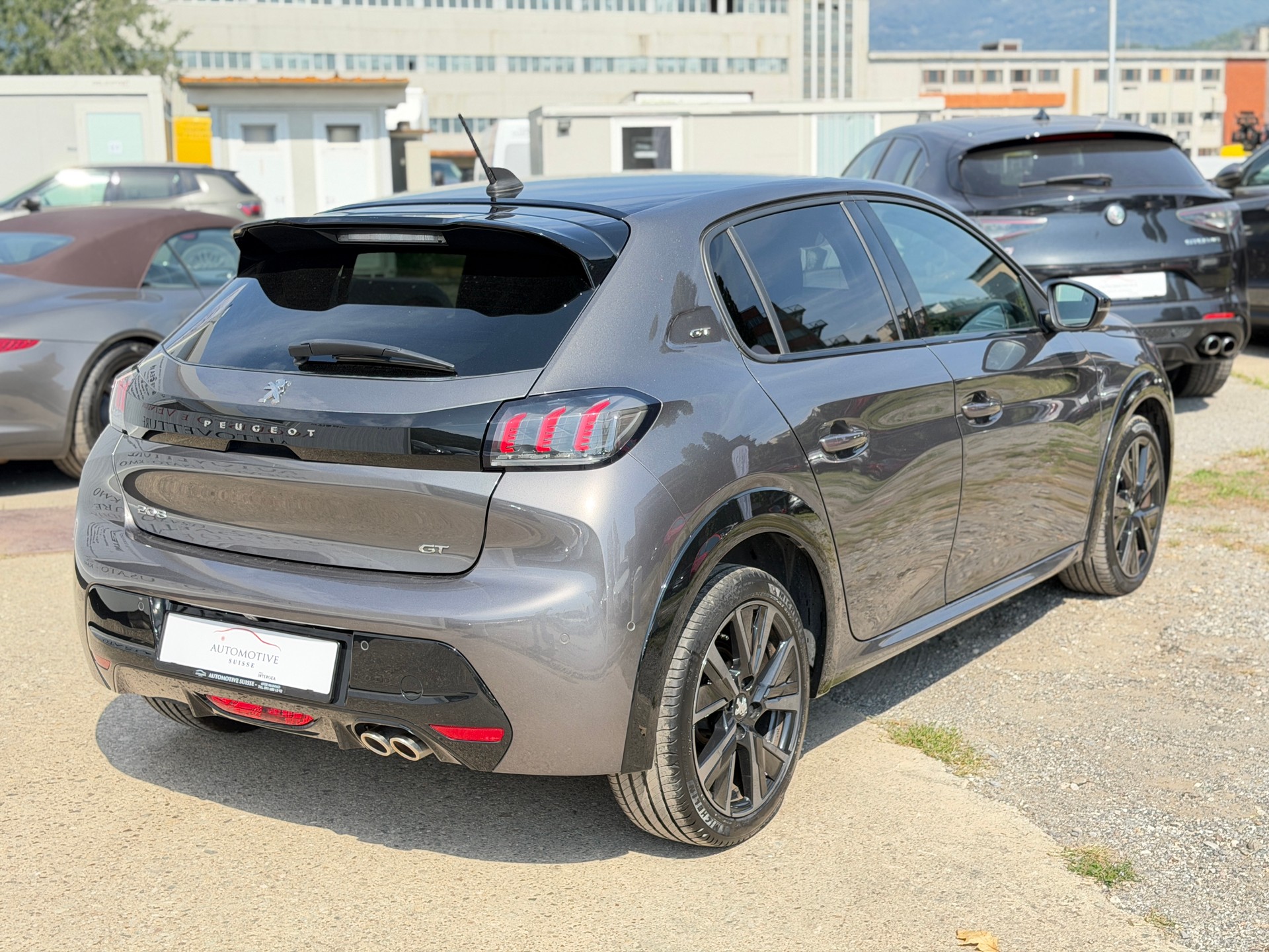 PEUGEOT 208 1.2 PureTech GT EAT8-image-4