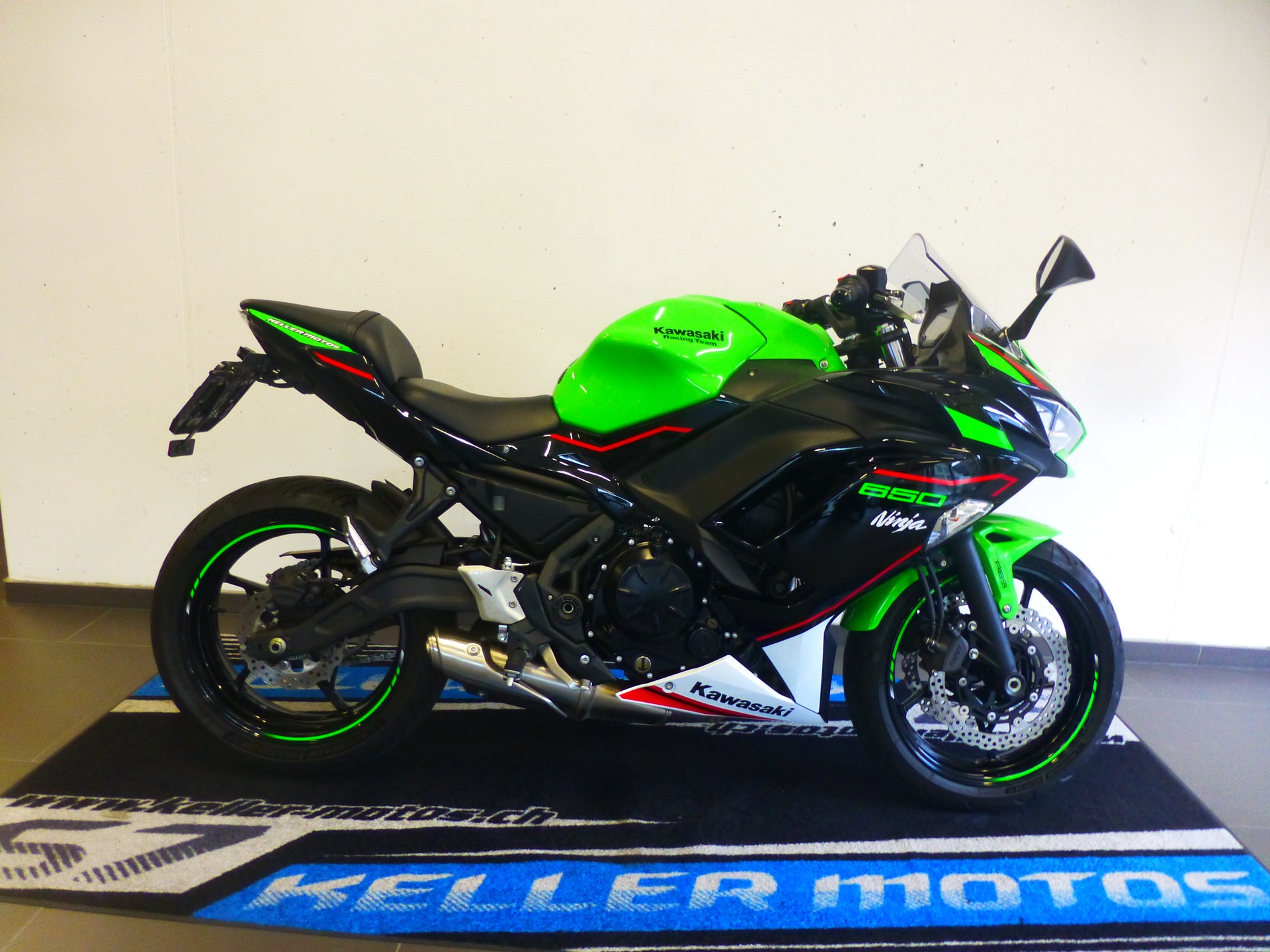 KAWASAKI Ninja 650