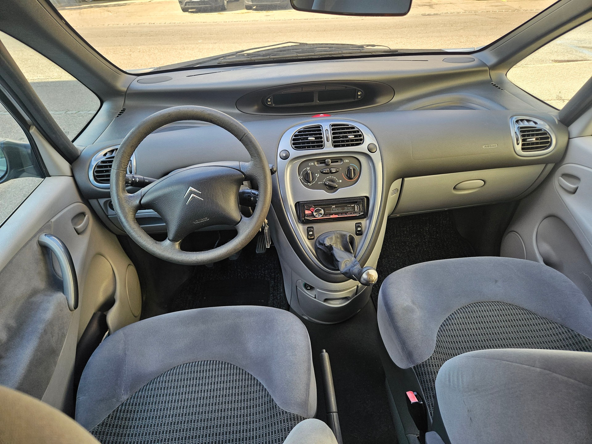 CITROEN Xsara Picasso 1.8i 16V Exclusive-image-6
