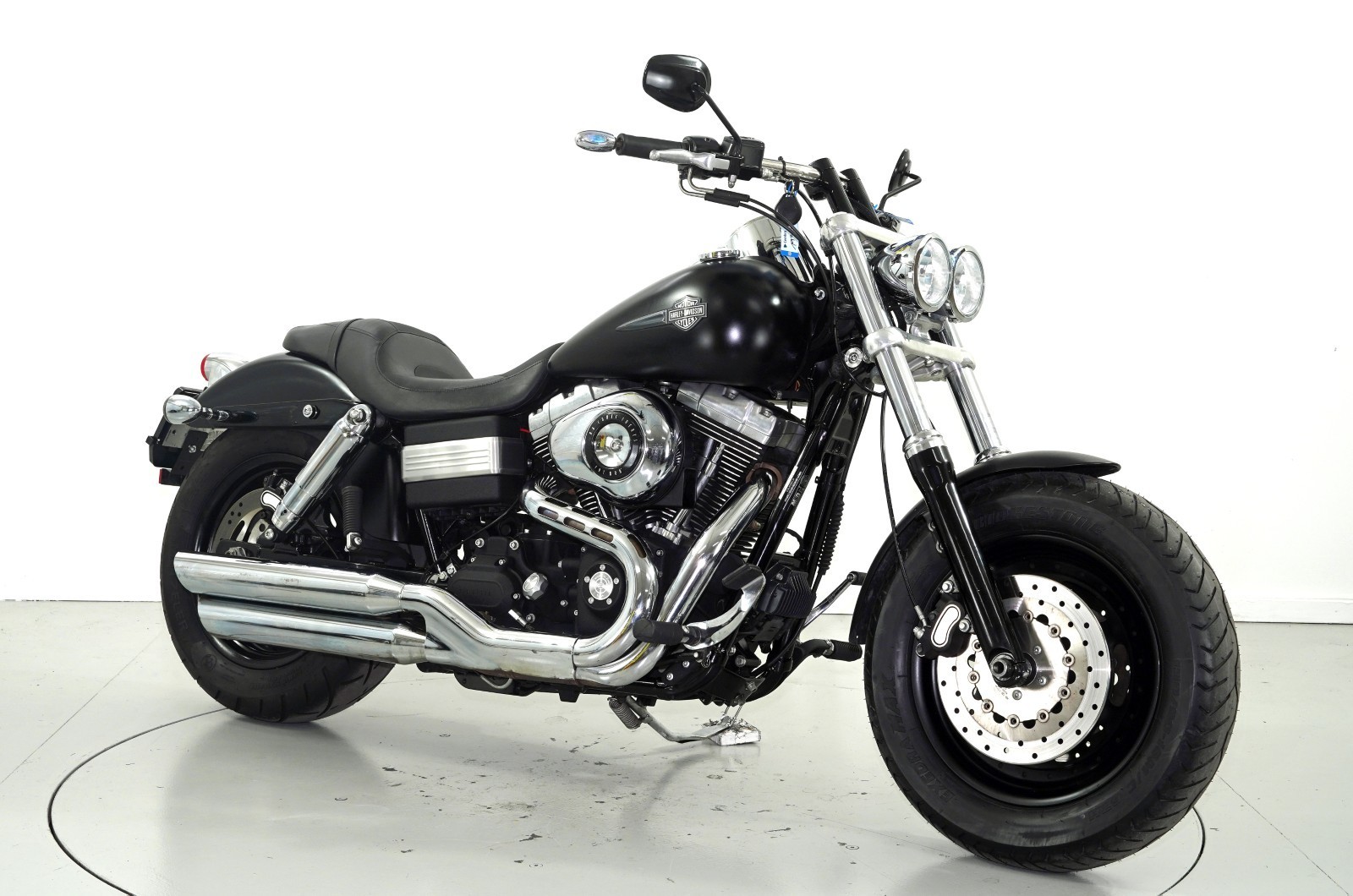 HARLEY-DAVIDSON FXDF-showroom-element-1