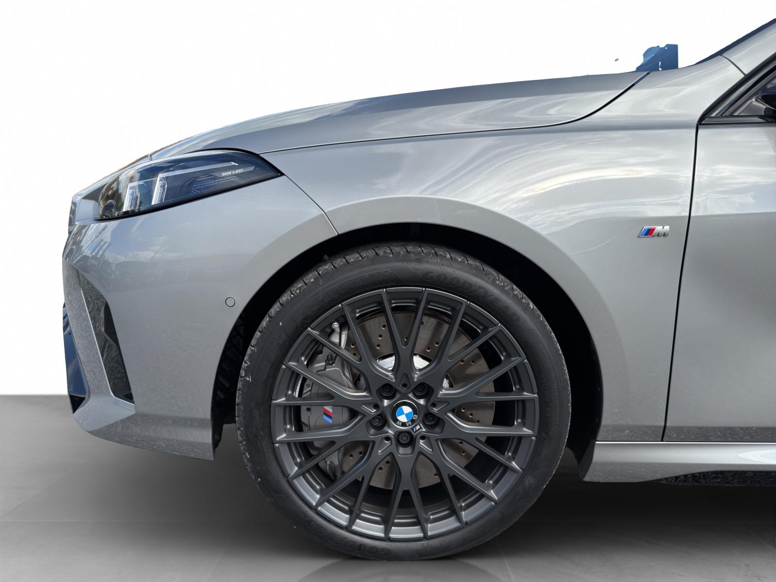 BMW M135i xDrive-image-8