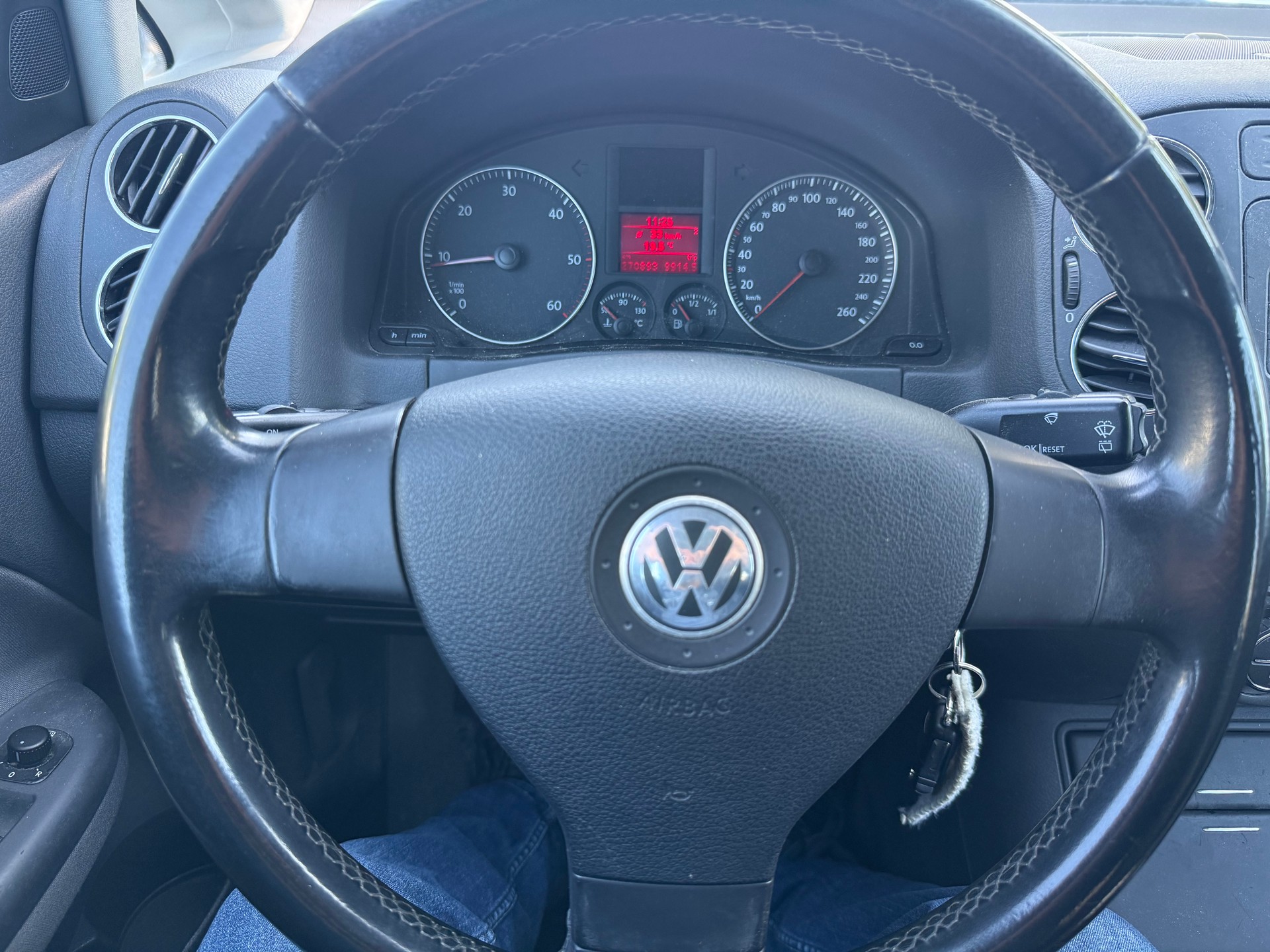 VW Golf Plus 2.0 TDI Comfortline-image-11
