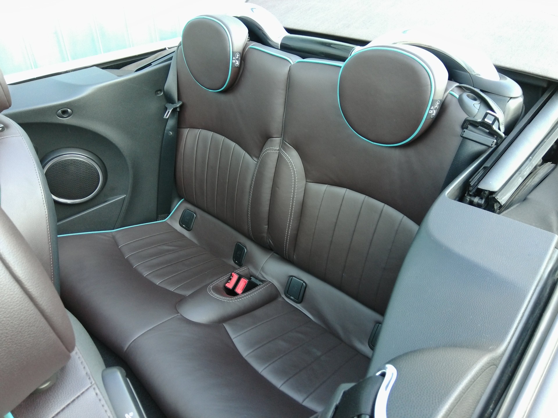 MINI Cooper S Cabriolet-image-9