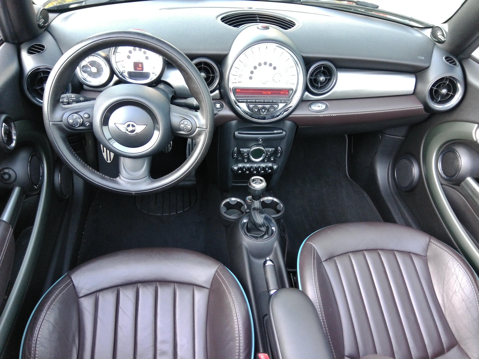 MINI Cooper S Cabriolet-image-3