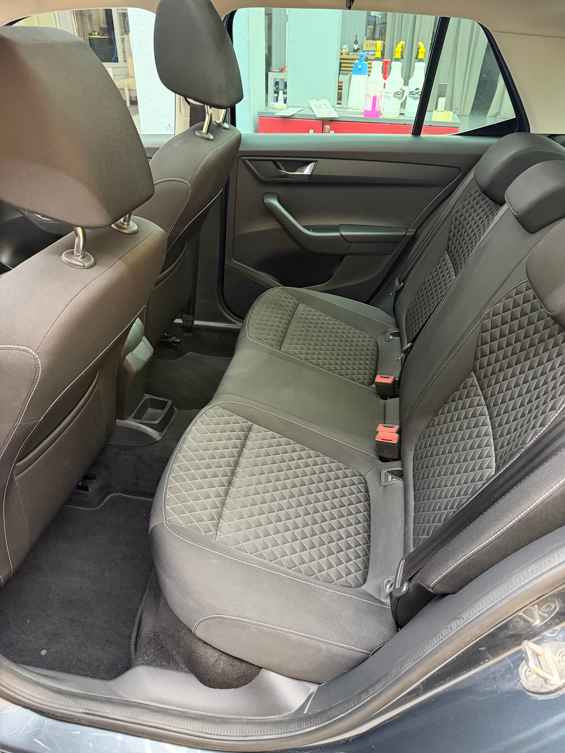 SKODA Fabia 1.0 TSI Ambition DSG-image-7