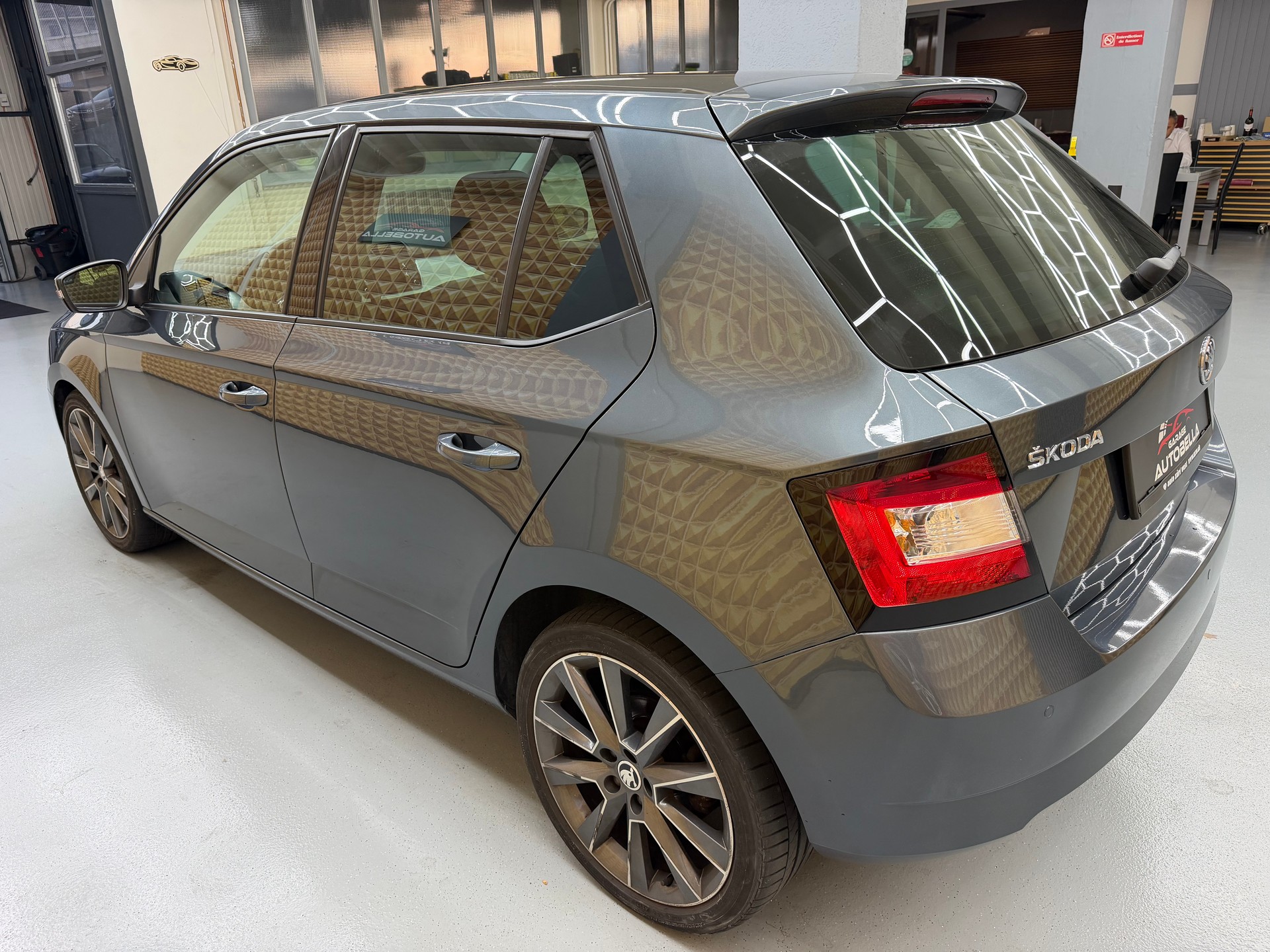 SKODA Fabia 1.0 TSI Ambition DSG-image-5