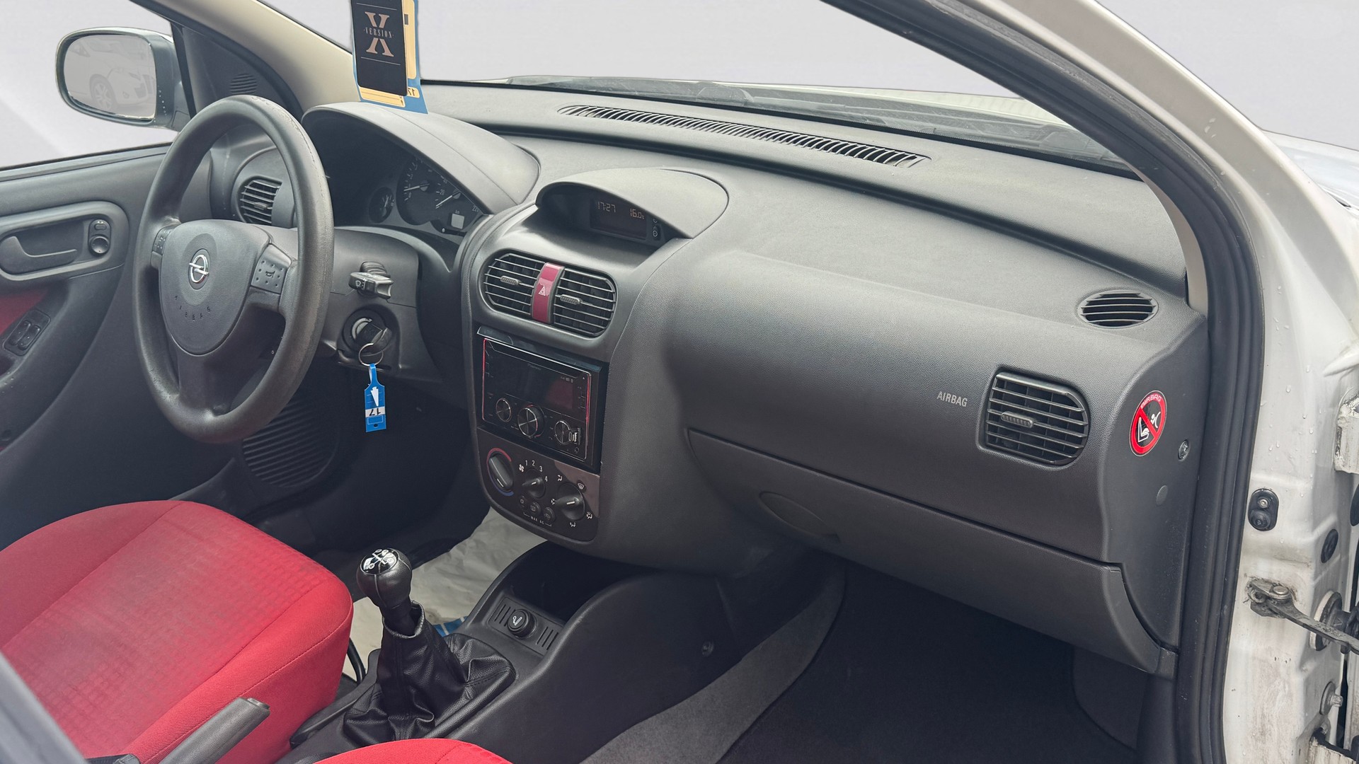 OPEL Corsa 1.4 16V-image-15