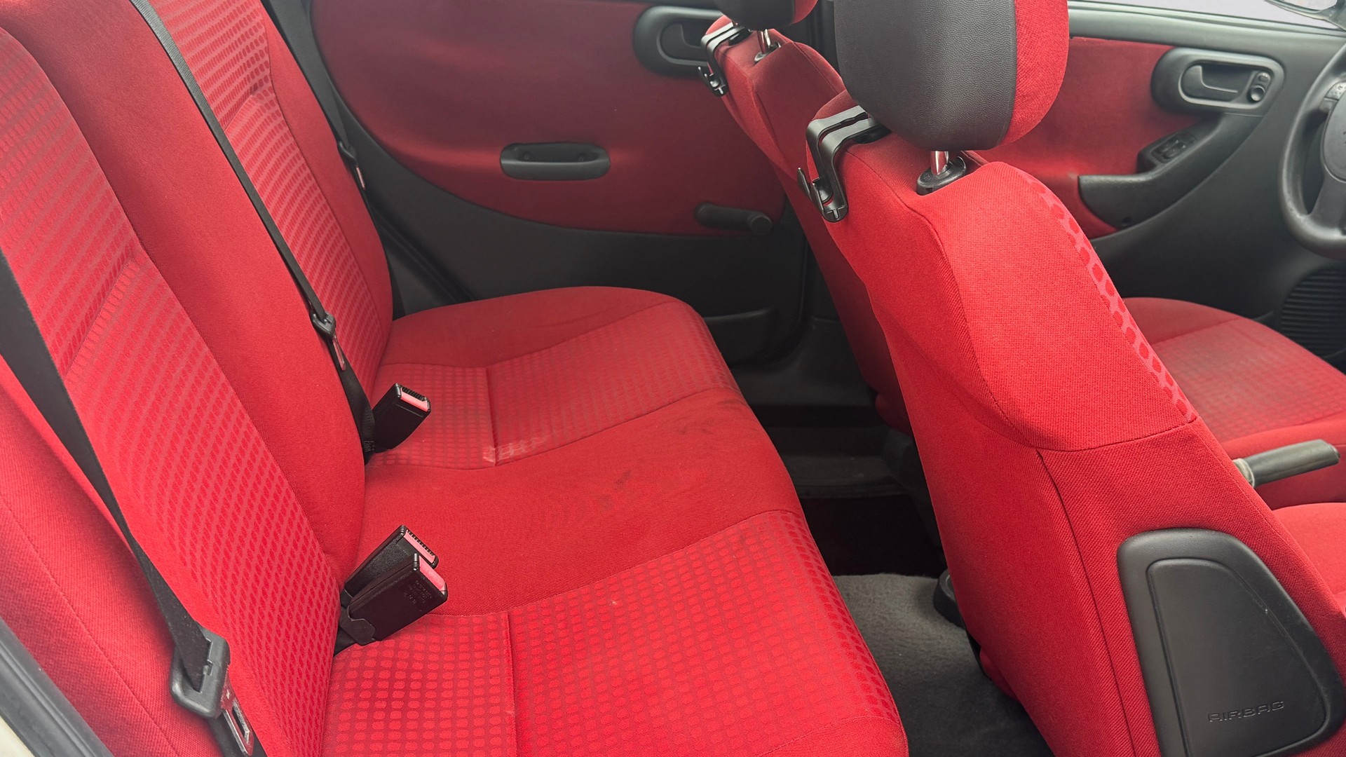 OPEL Corsa 1.4 16V-image-12