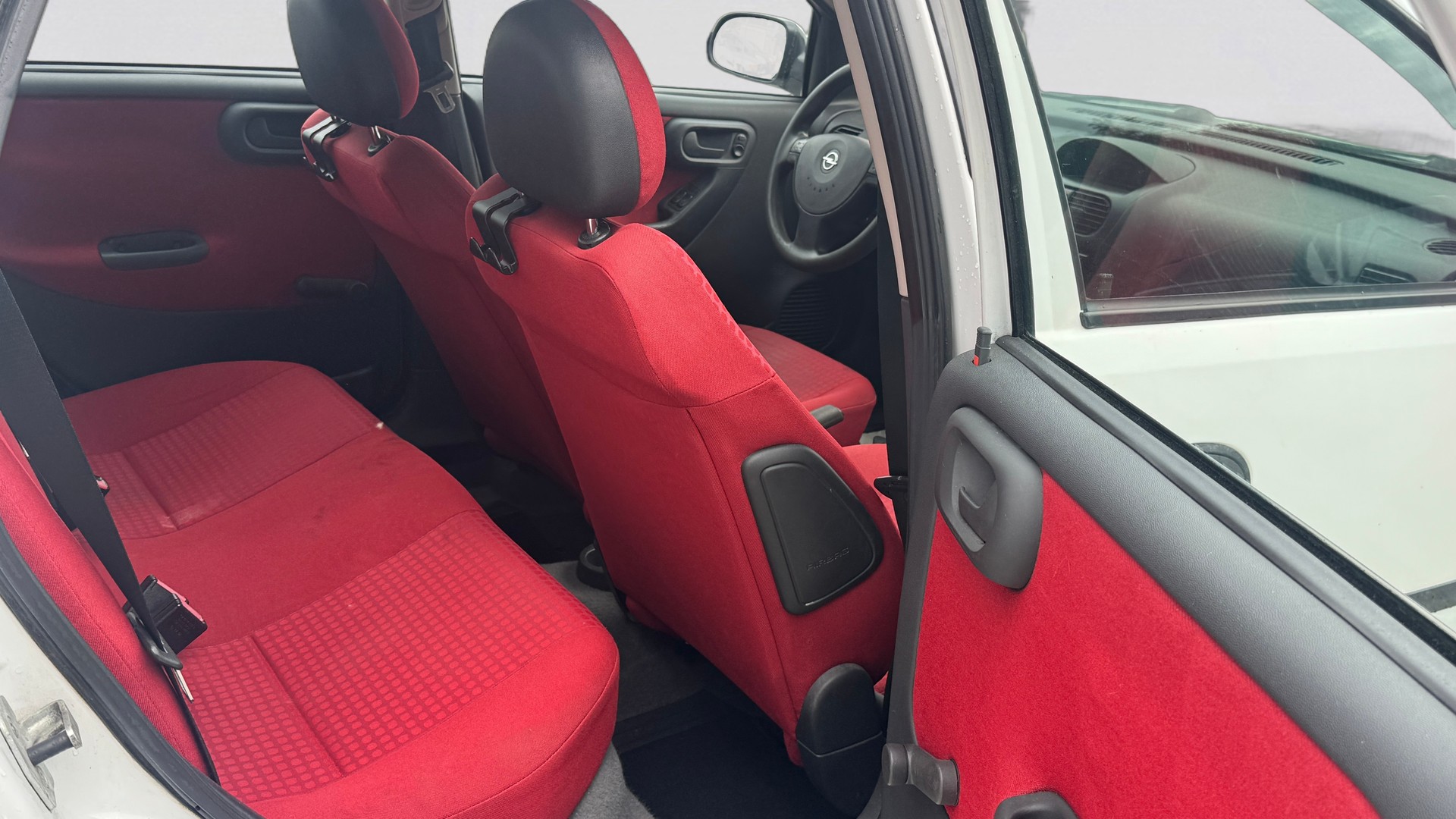 OPEL Corsa 1.4 16V-image-11