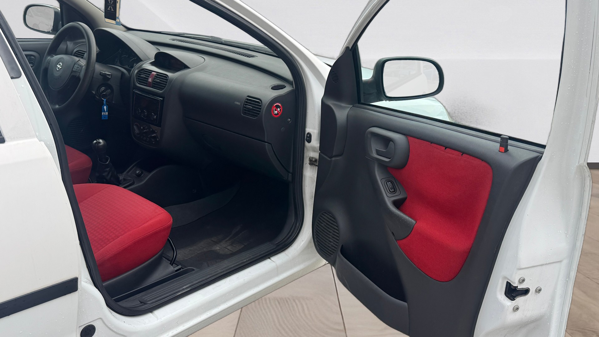 OPEL Corsa 1.4 16V-image-14