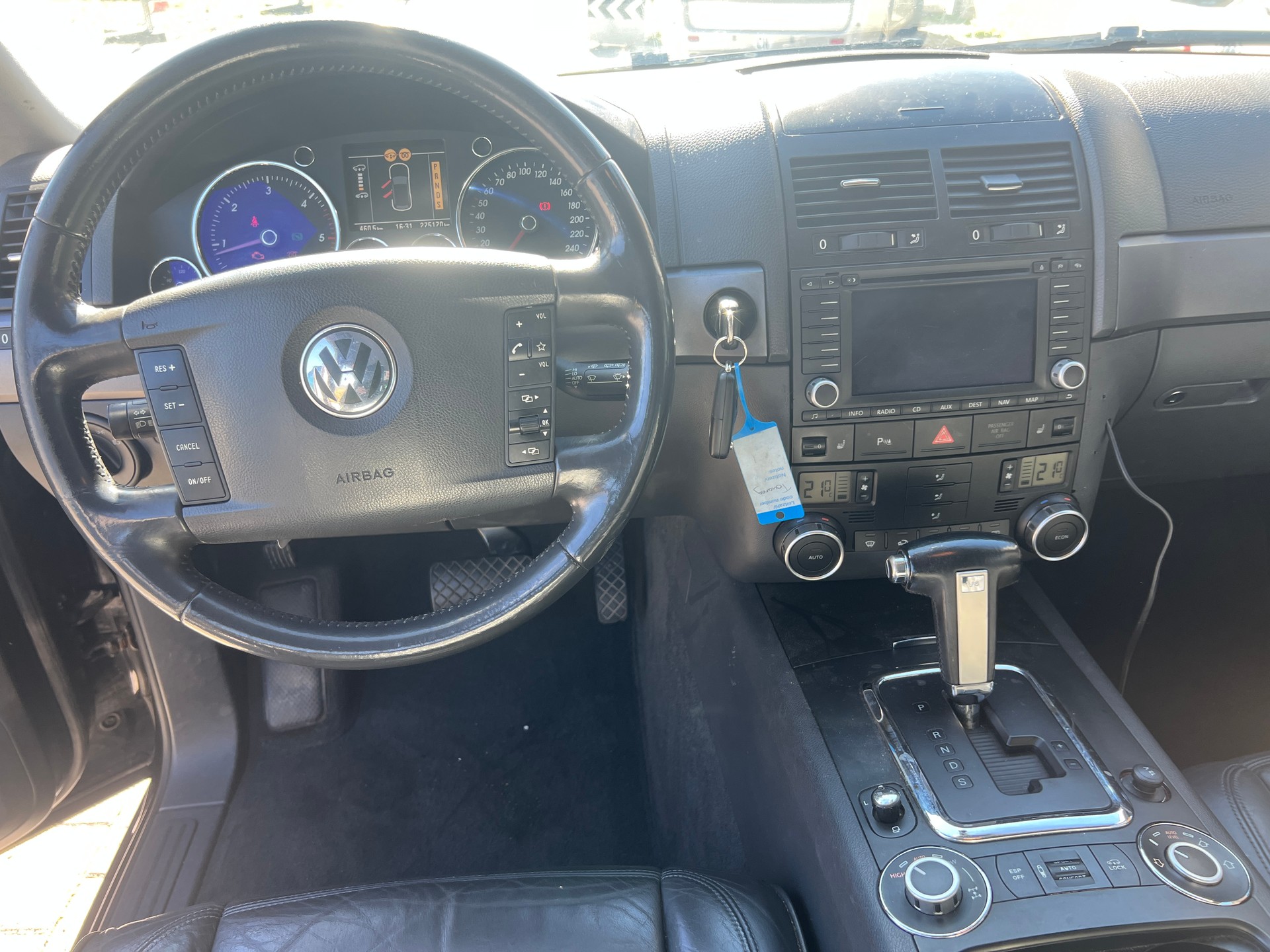 VW TOUAREG-image-5