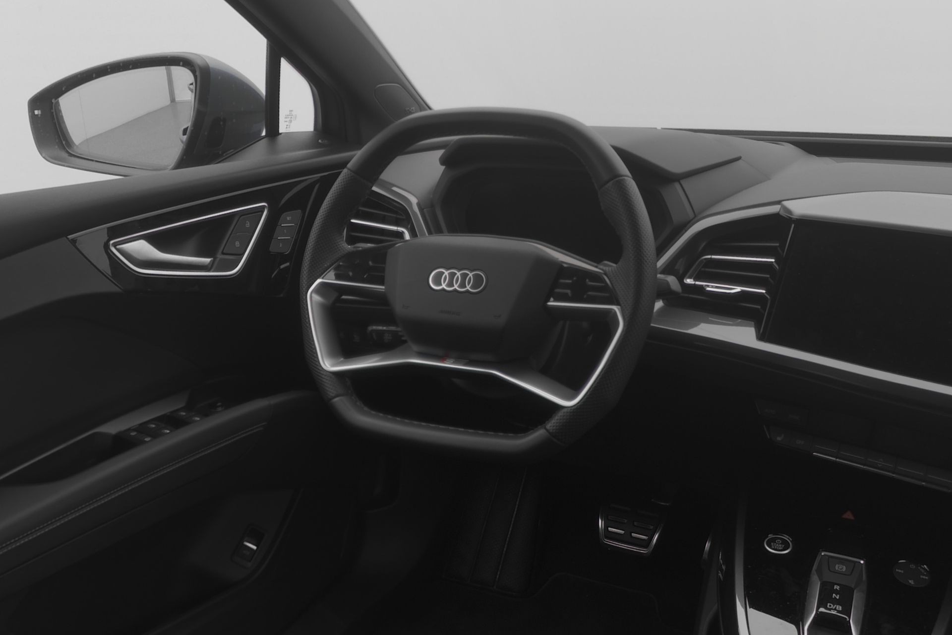 AUDI Q4 e-tron 45 quattro S line mit Panoramadach & Wärmepumpe-image-8