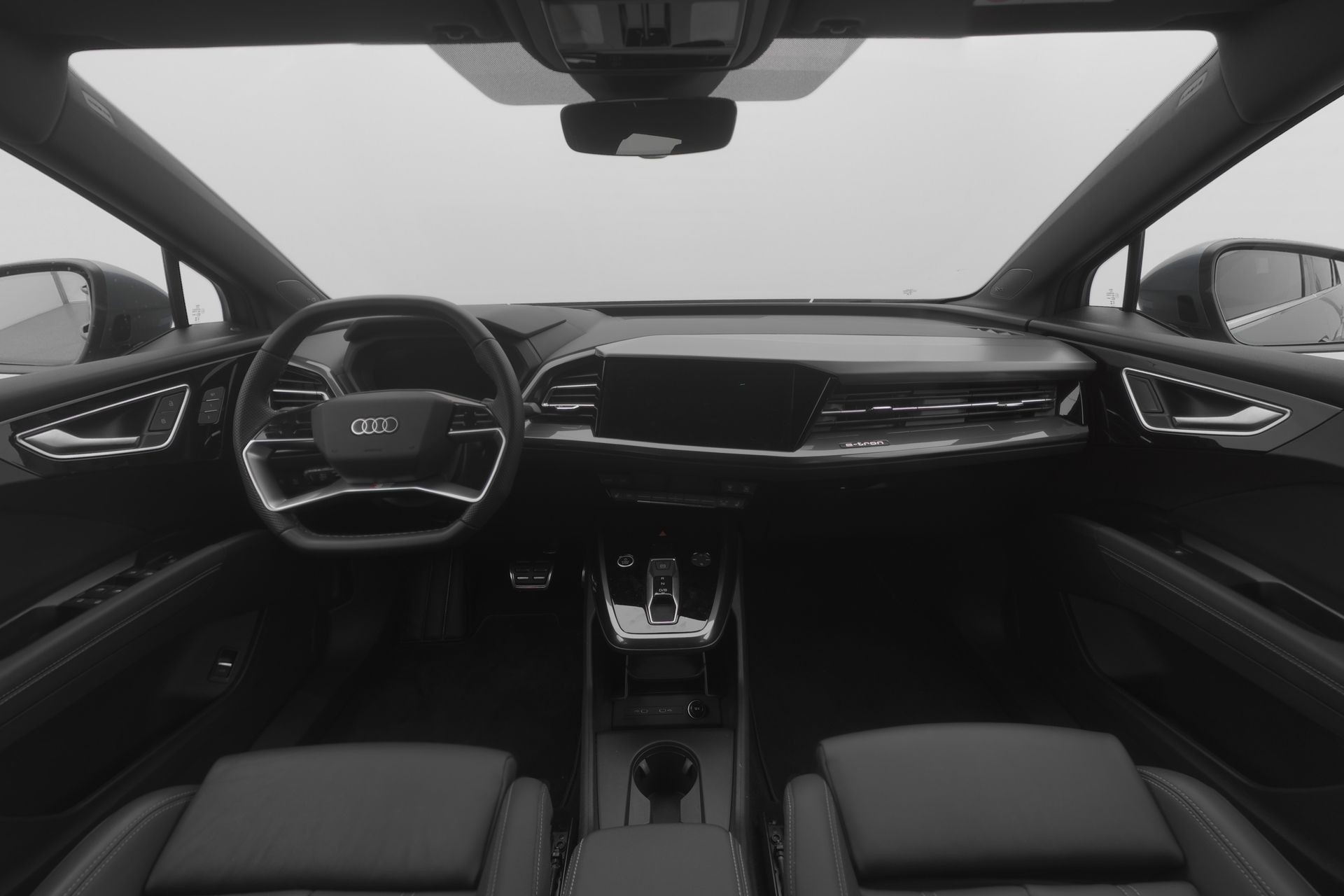 AUDI Q4 e-tron 45 quattro S line mit Panoramadach & Wärmepumpe-image-2