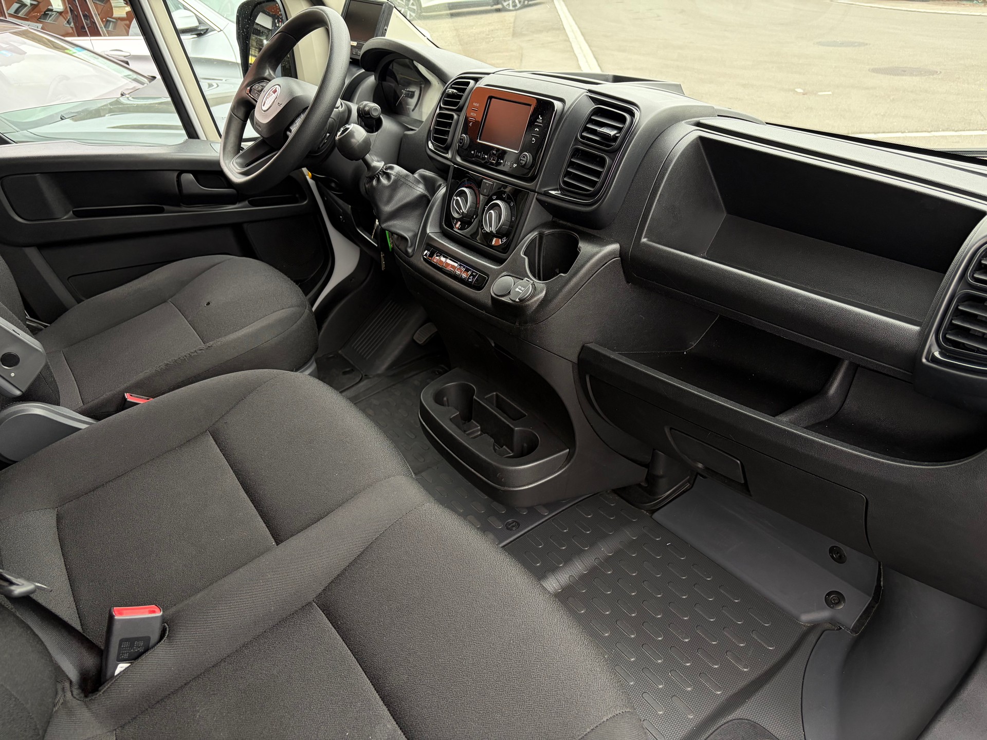 FIAT Ducato 35 2.2 MJ H3 Koffer mit Flügeltüren*Klimaanlage*Rückfahrkamera*Ab MFK*-image-17