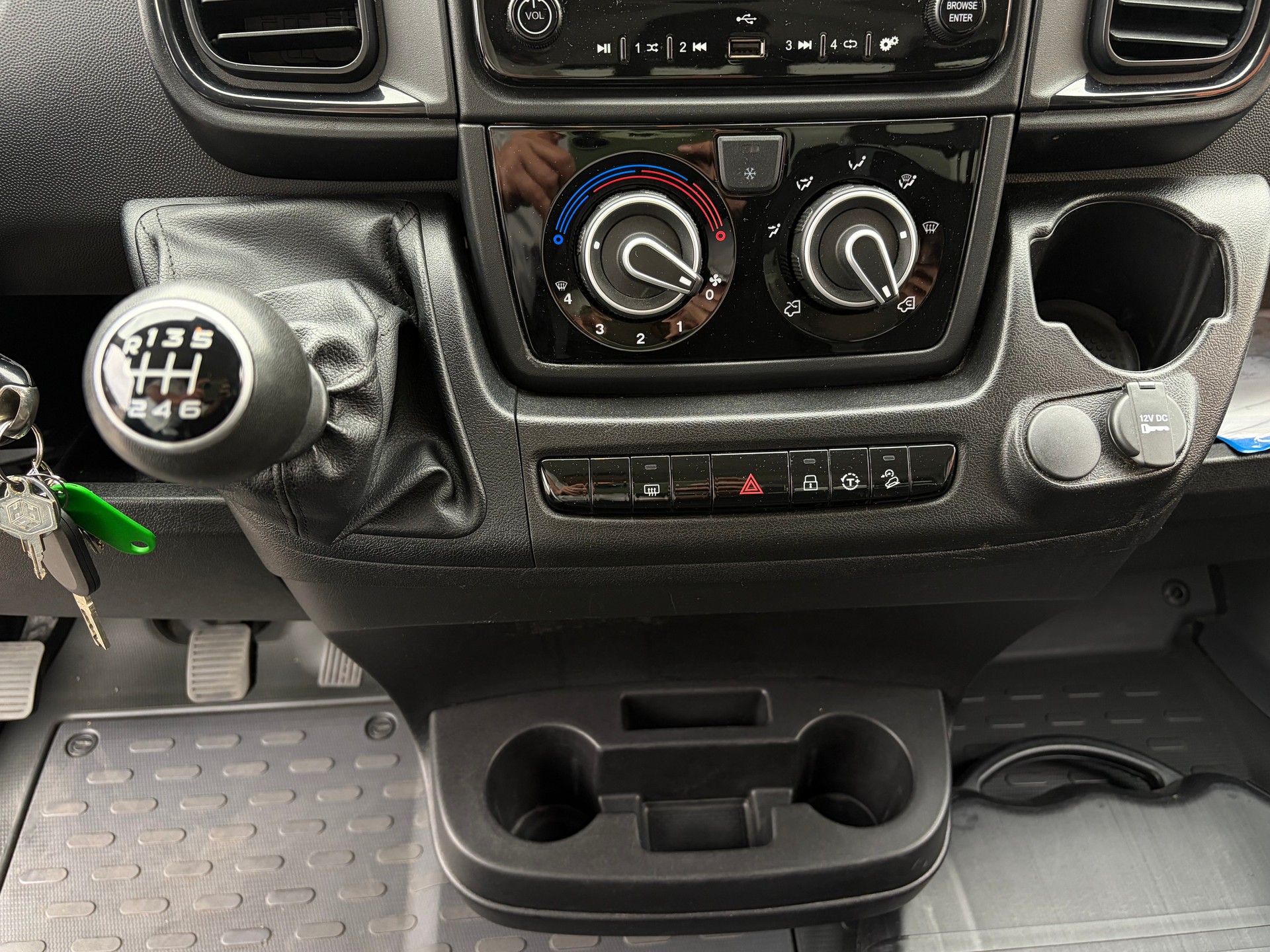 FIAT Ducato 35 2.2 MJ H3 Koffer mit Flügeltüren*Klimaanlage*Rückfahrkamera*Ab MFK*-image-15