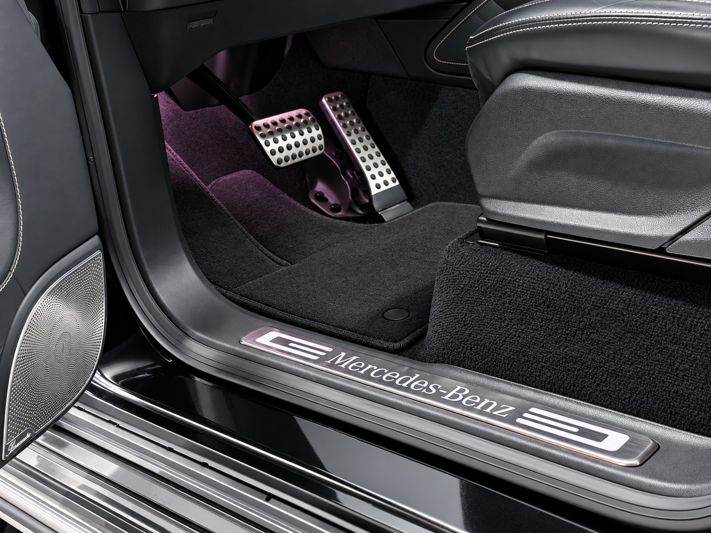 MERCEDES-BENZ G 400 d * schwarz Matt-image-14