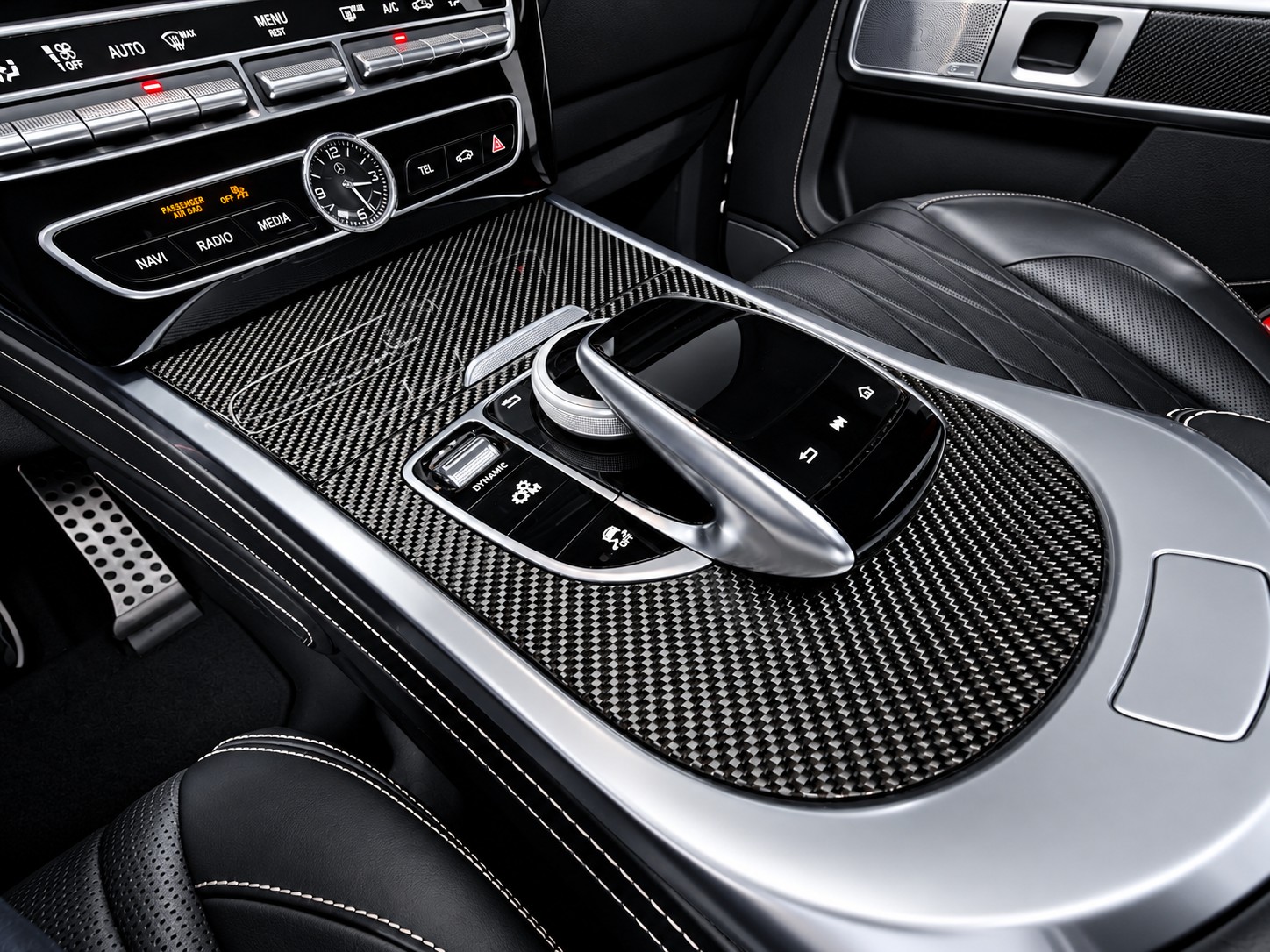 MERCEDES-BENZ G 400 d * schwarz Matt-image-22