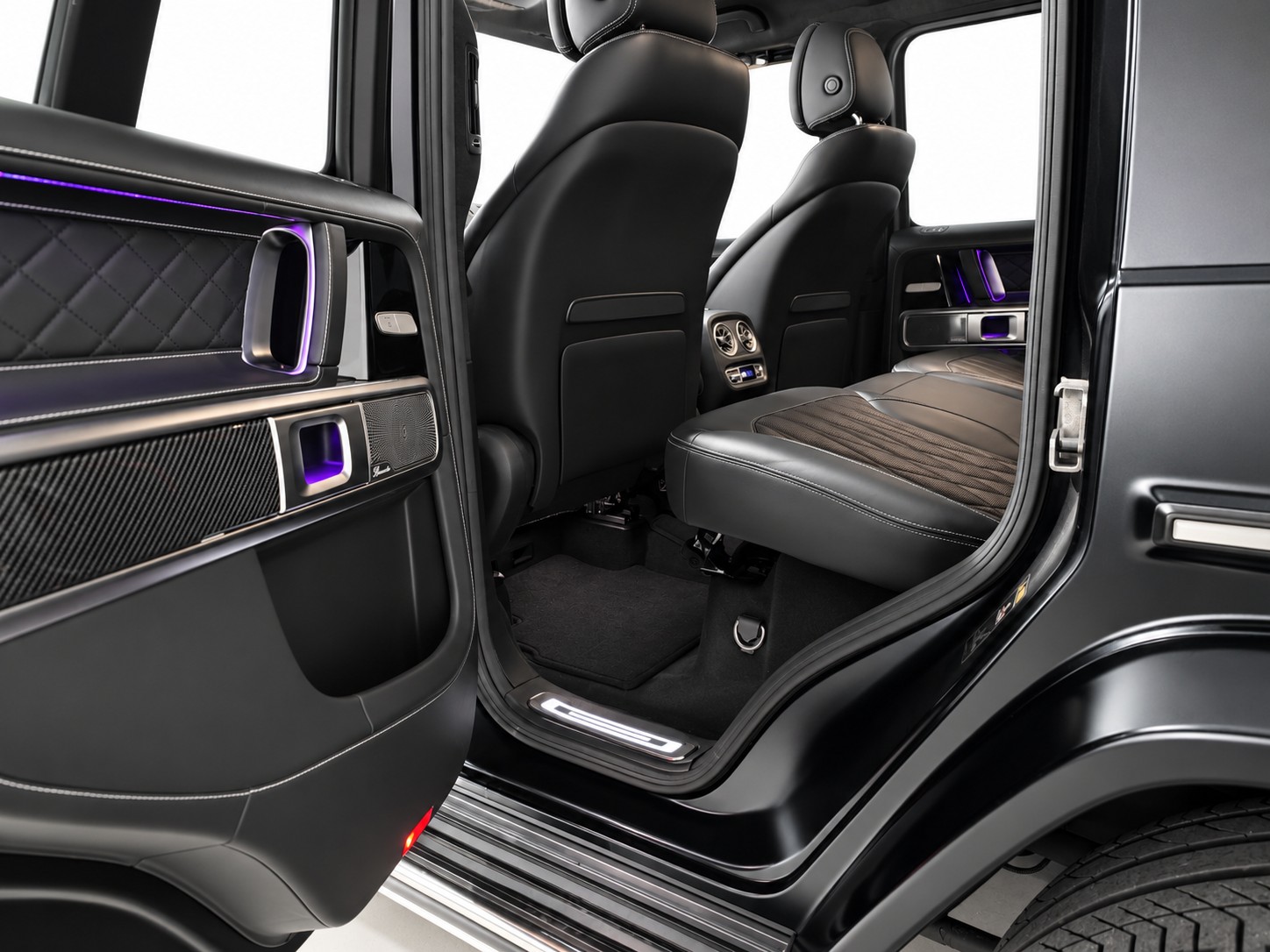 MERCEDES-BENZ G 400 d * schwarz Matt-image-10