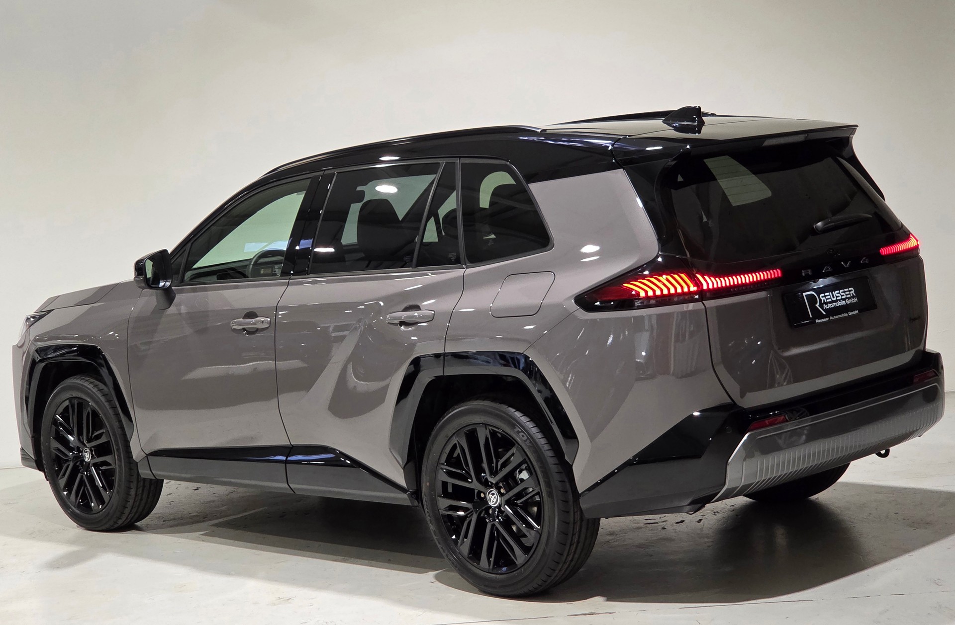 TOYOTA RAV-4 2.5 HSD Style e-CVT AWD-image-2