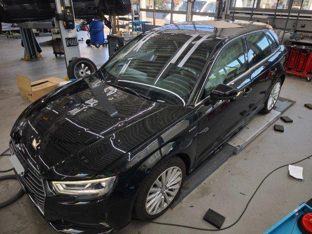 AUDI A3 Sportback 1.4 e-tron Sport S-tronic-image-1