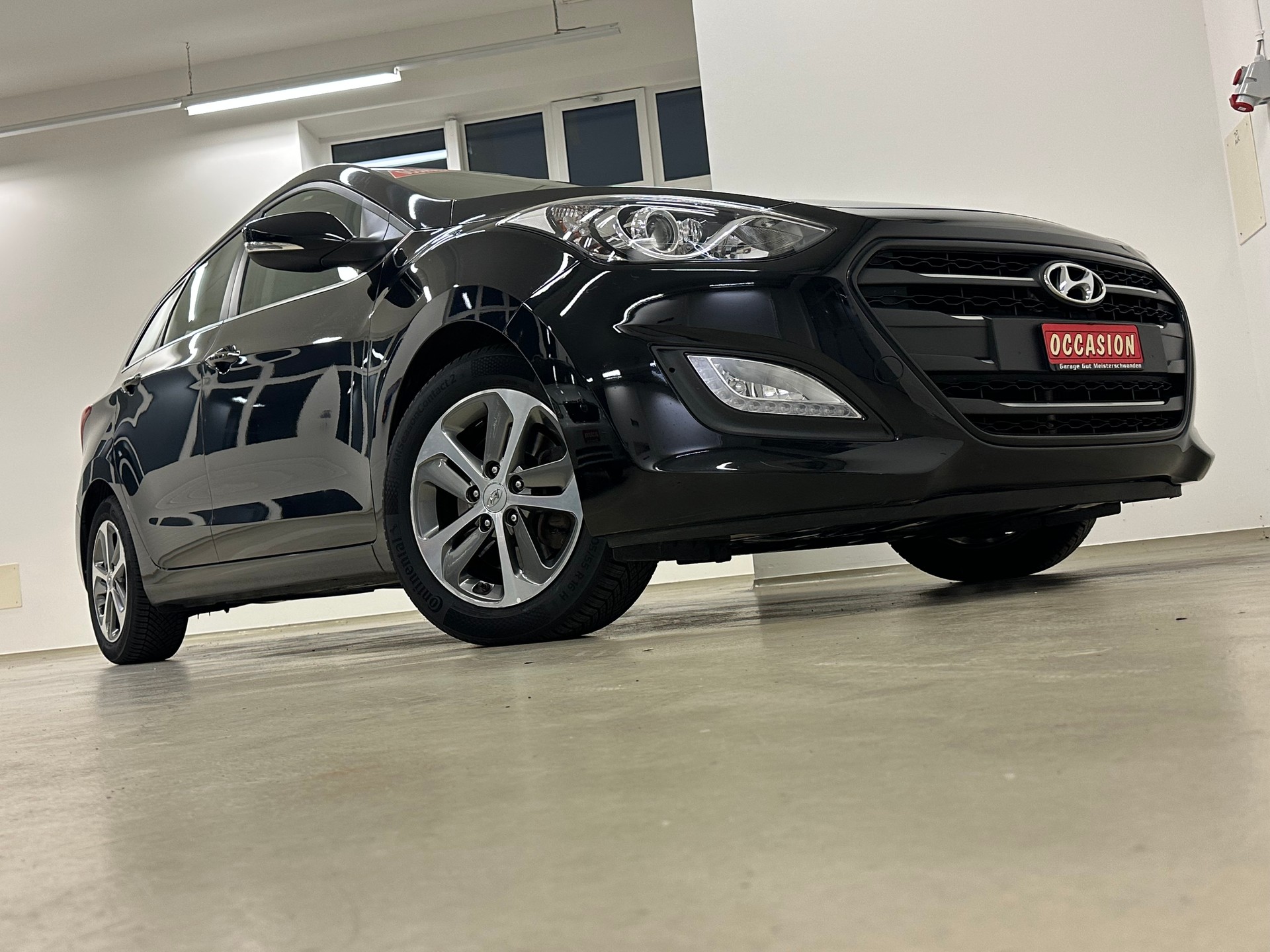 HYUNDAI i30 Wagon 1.6 CRDi Plena Automatic DCT-image-3