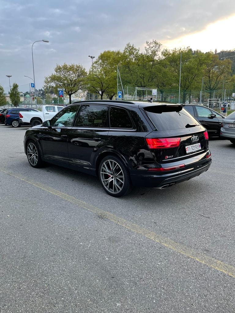 AUDI 4.0 V8 TDI quattro T-Tronic-image-1