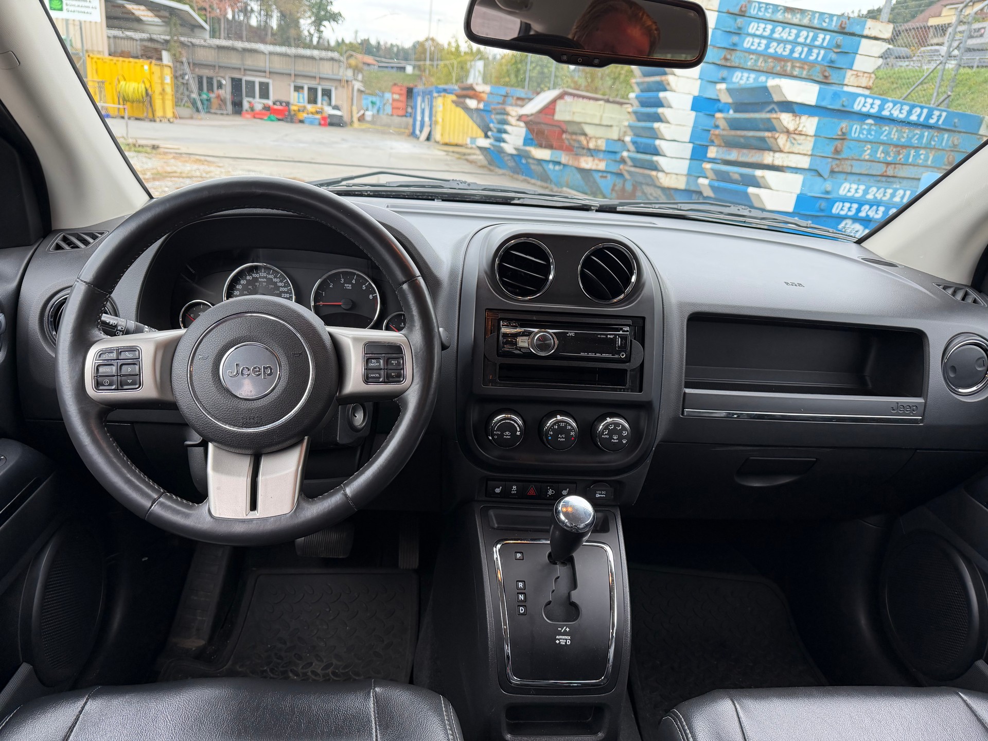 JEEP Compass 2.4 Limited Automat-image-9